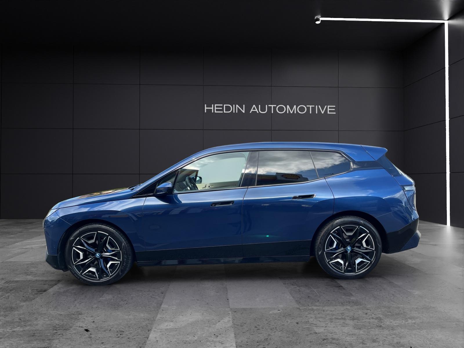 BMW iX xDrive50-image-3
