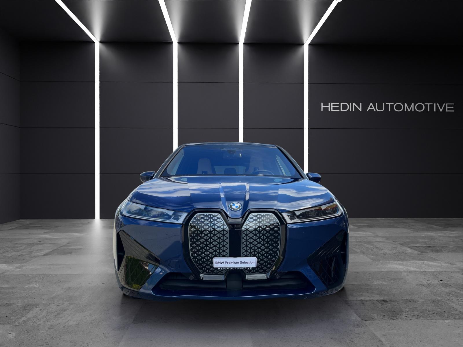 BMW iX xDrive50-image-6