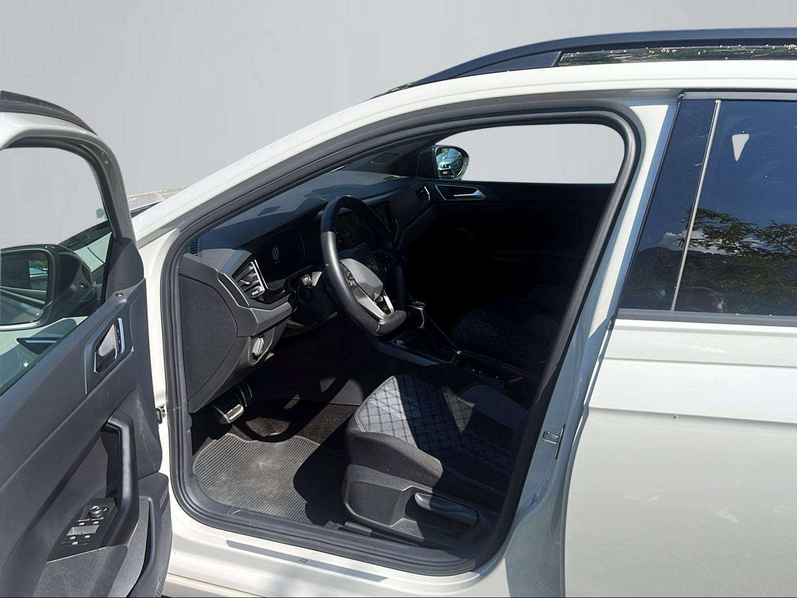 VW Taigo 1.0 TSI R-Line DSG-image-7