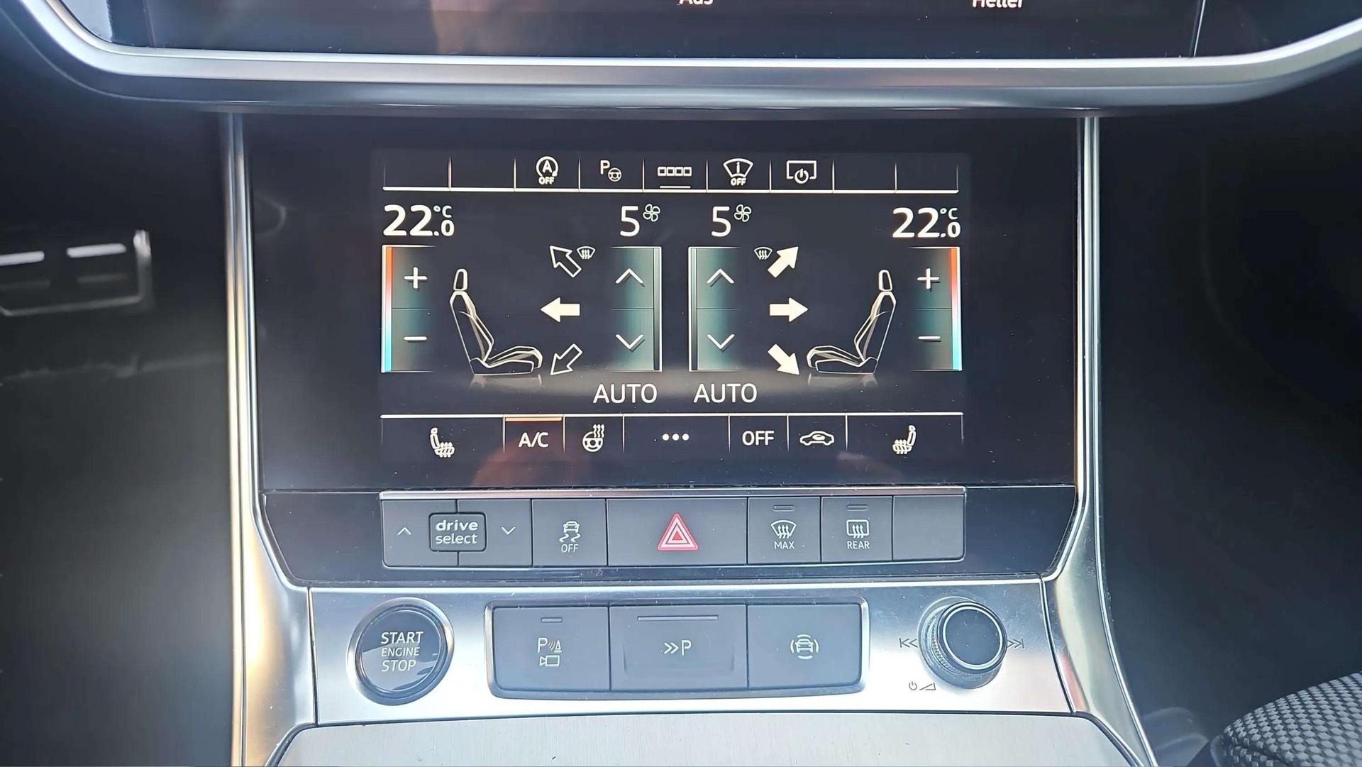 AUDI A6 Avant 40 TDI Sport quattro S-tronic S line mit AHK & 360° Kameras-image-25
