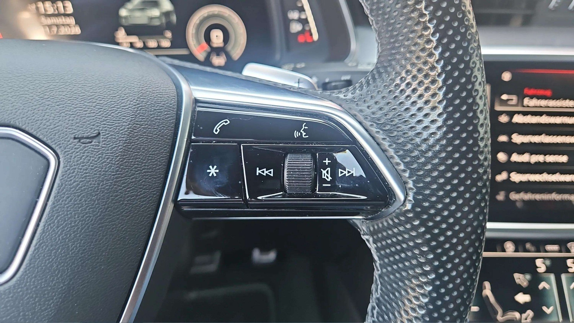 AUDI A6 Avant 40 TDI Sport quattro S-tronic S line mit AHK & 360° Kameras-image-28