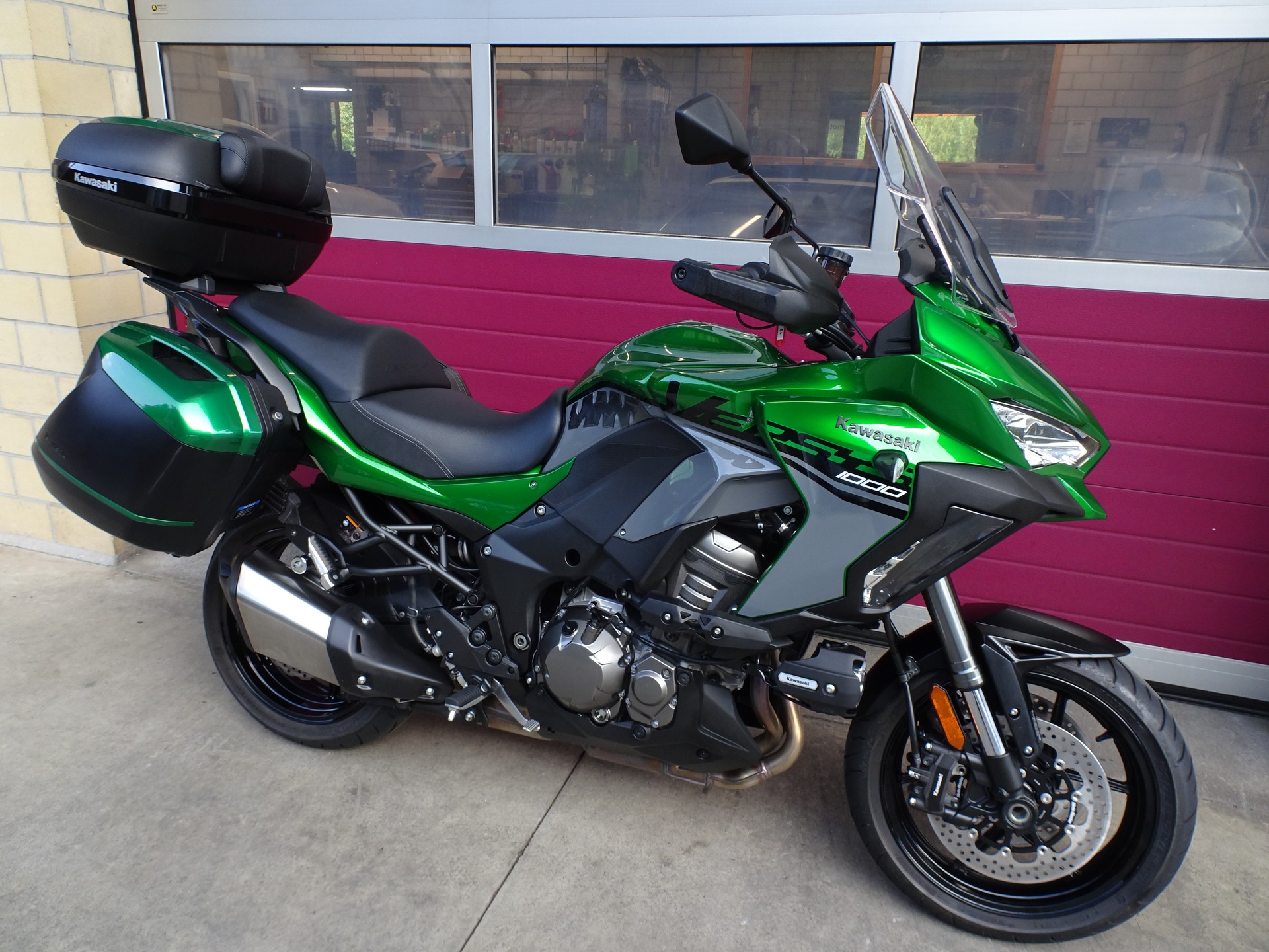KAWASAKI Versys 1000 SE Grand Tourer-showroom-element-2