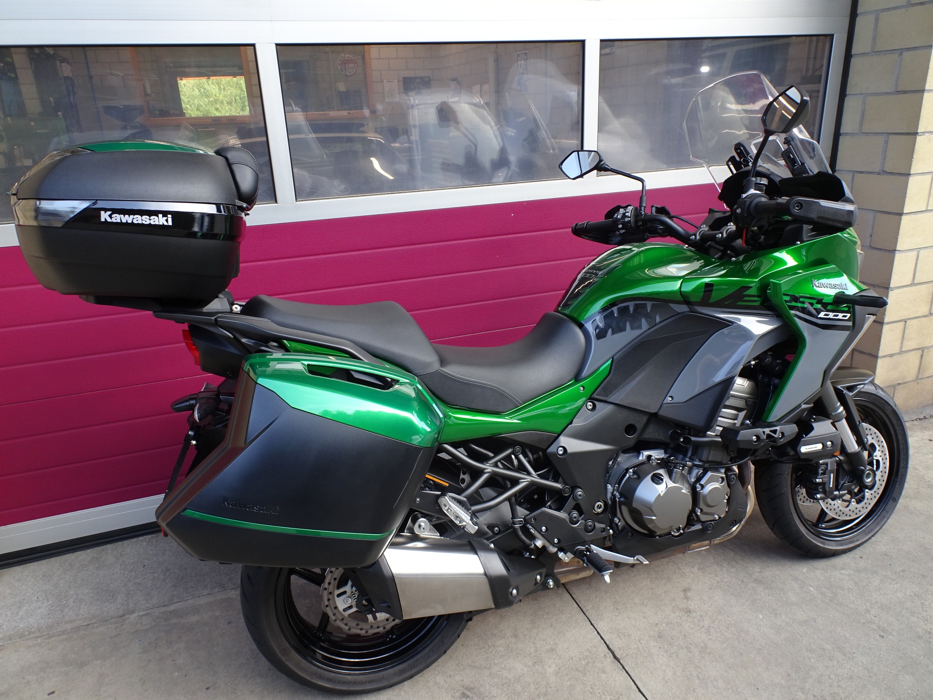 KAWASAKI Versys 1000 SE Grand Tourer-showroom-element-3