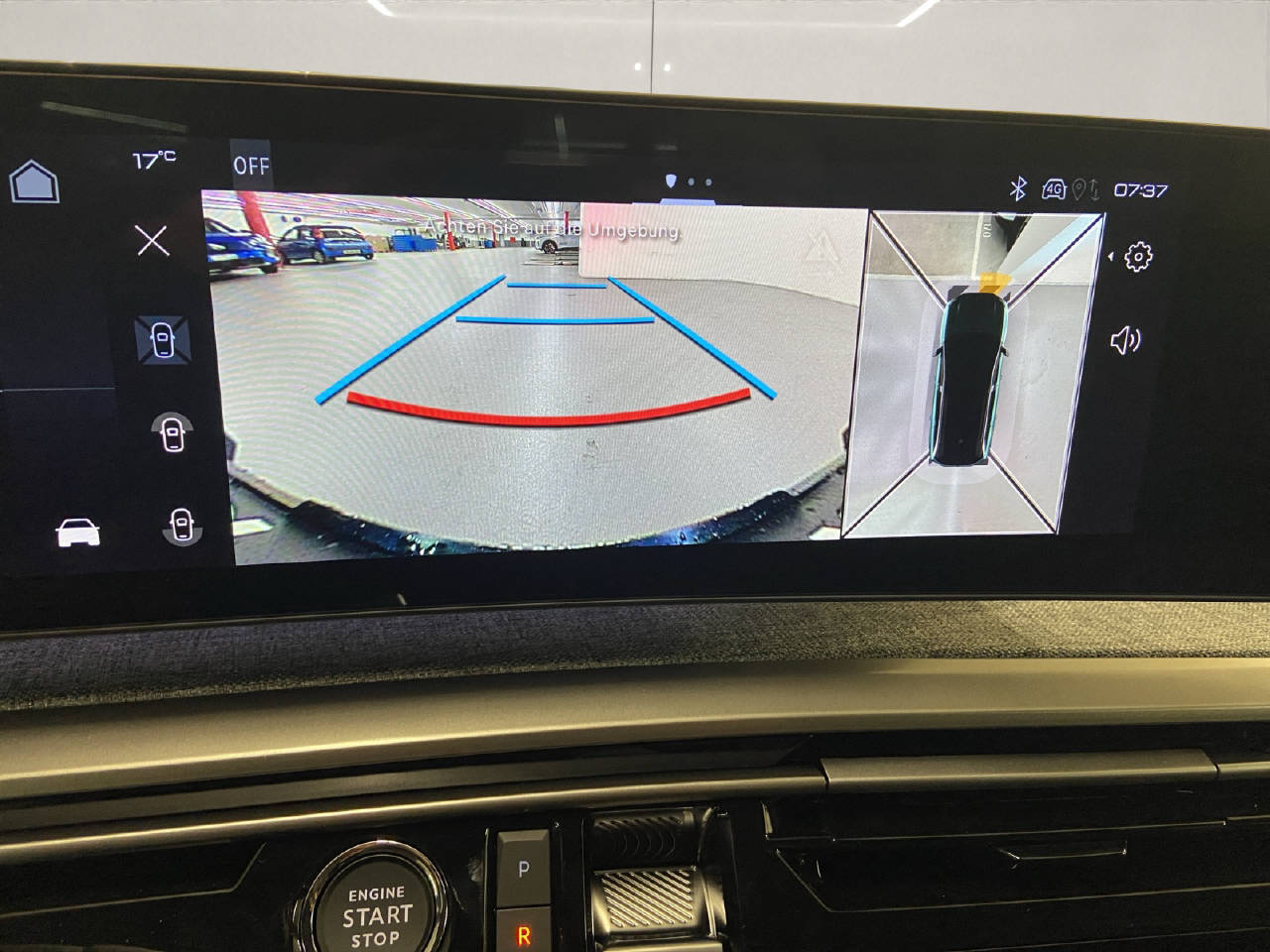PEUGEOT 5008 1.2 Hybrid Allure Premium DEMO-image-9