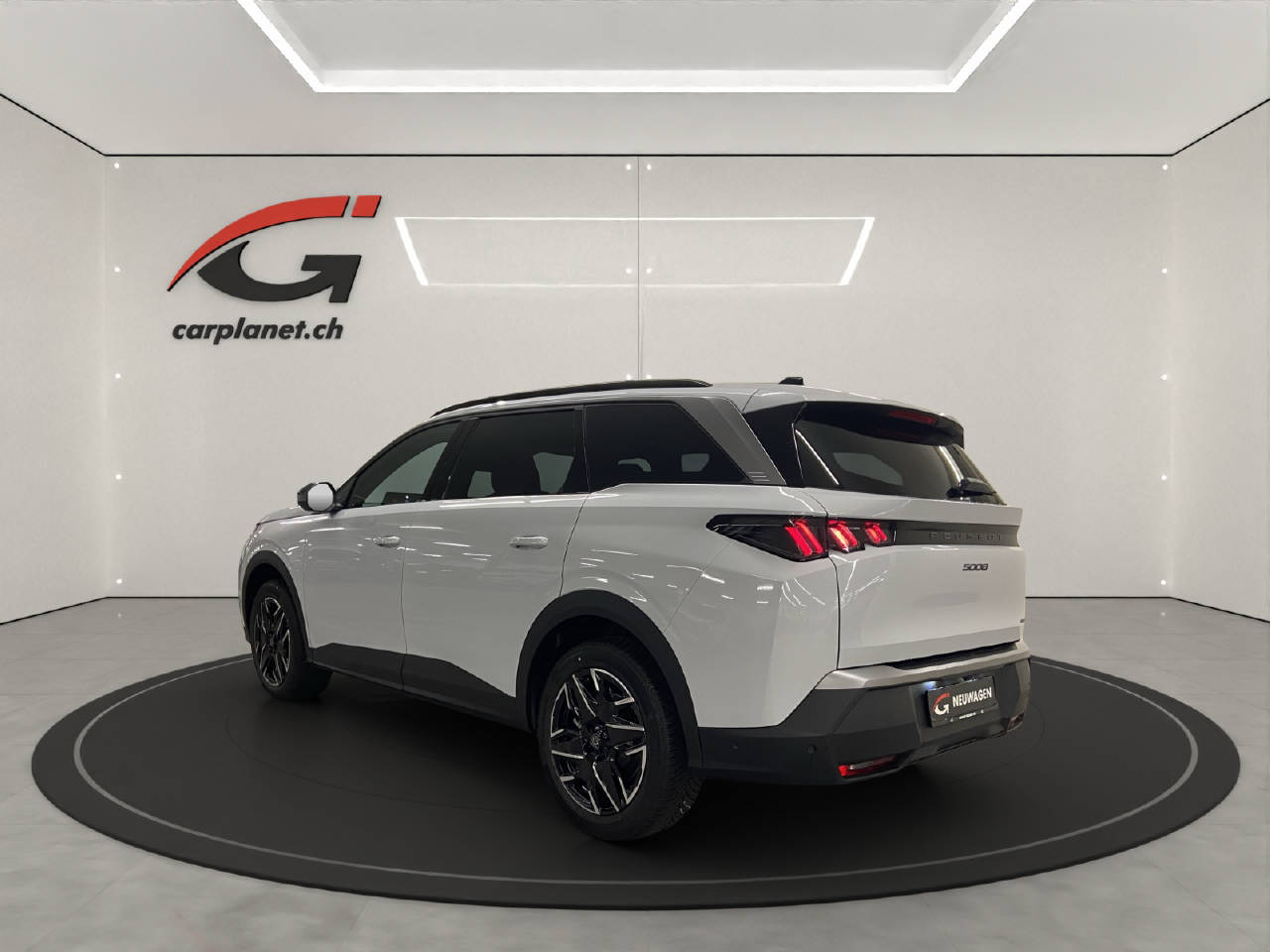 PEUGEOT 5008 1.2 Hybrid Allure Premium DEMO-image-2