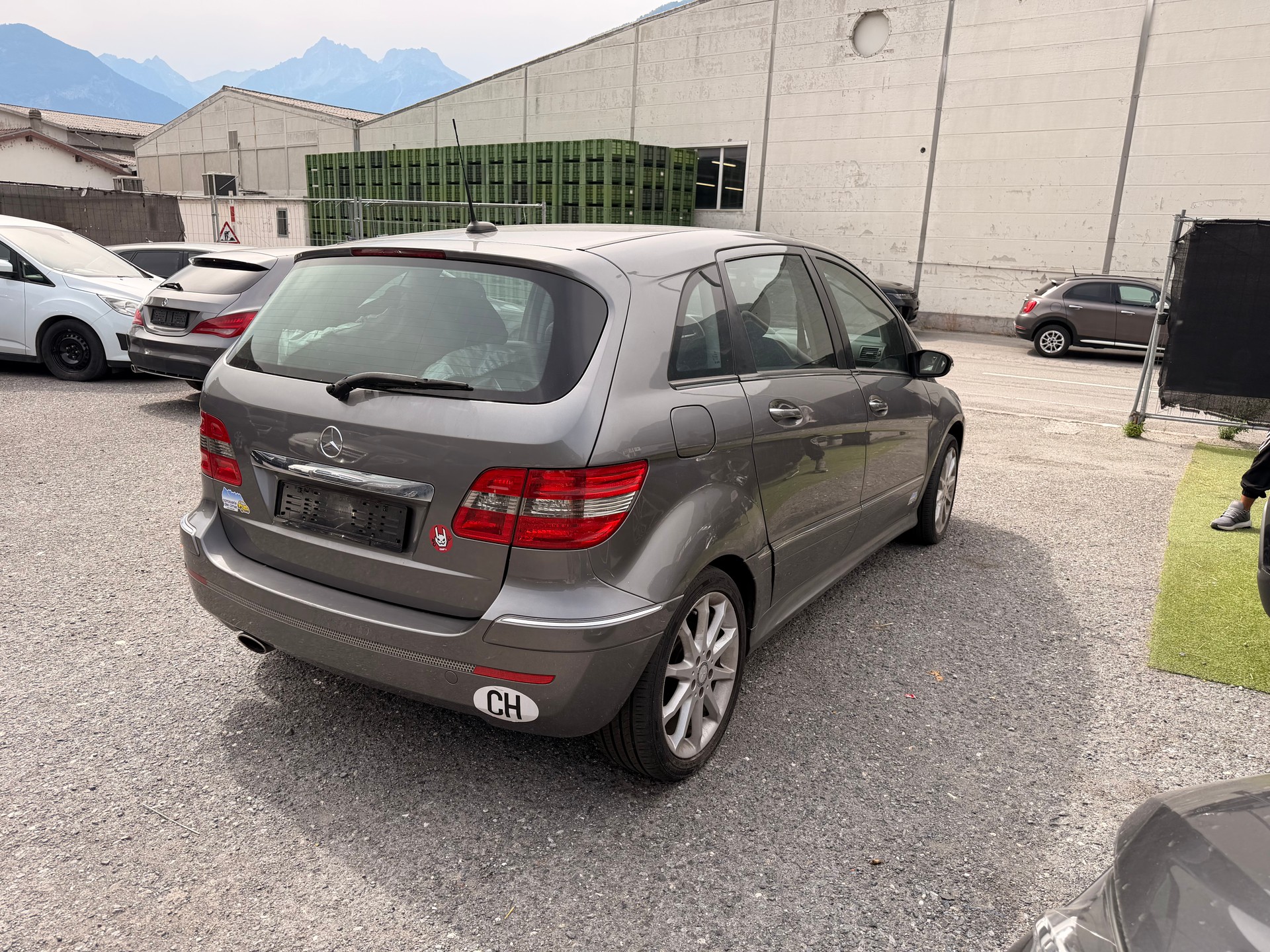 MERCEDES-BENZ B 200 CDI-image-5