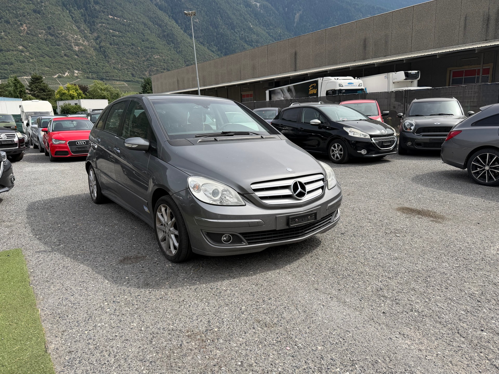 MERCEDES-BENZ B 200 CDI-image-8