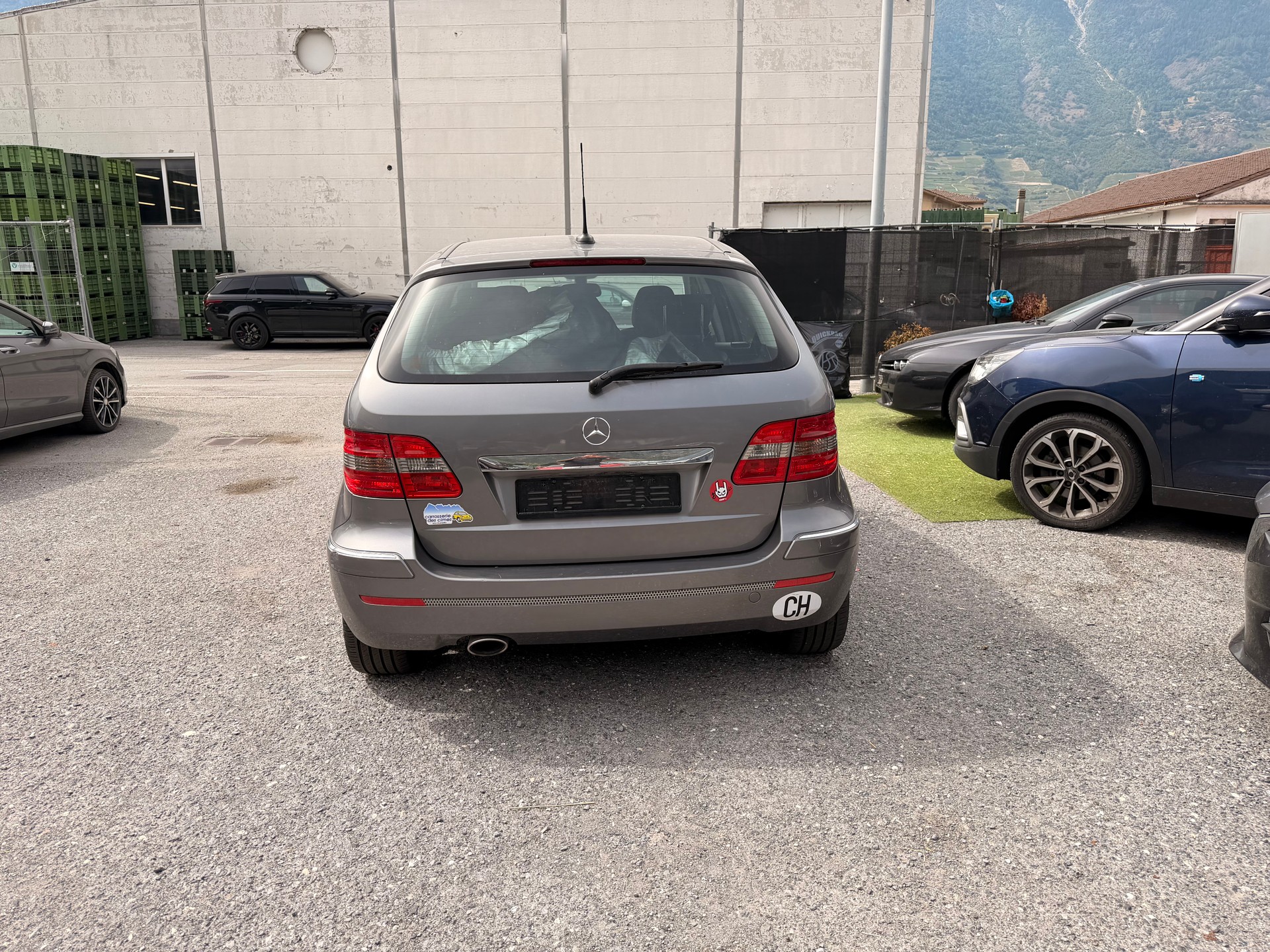 MERCEDES-BENZ B 200 CDI-image-9