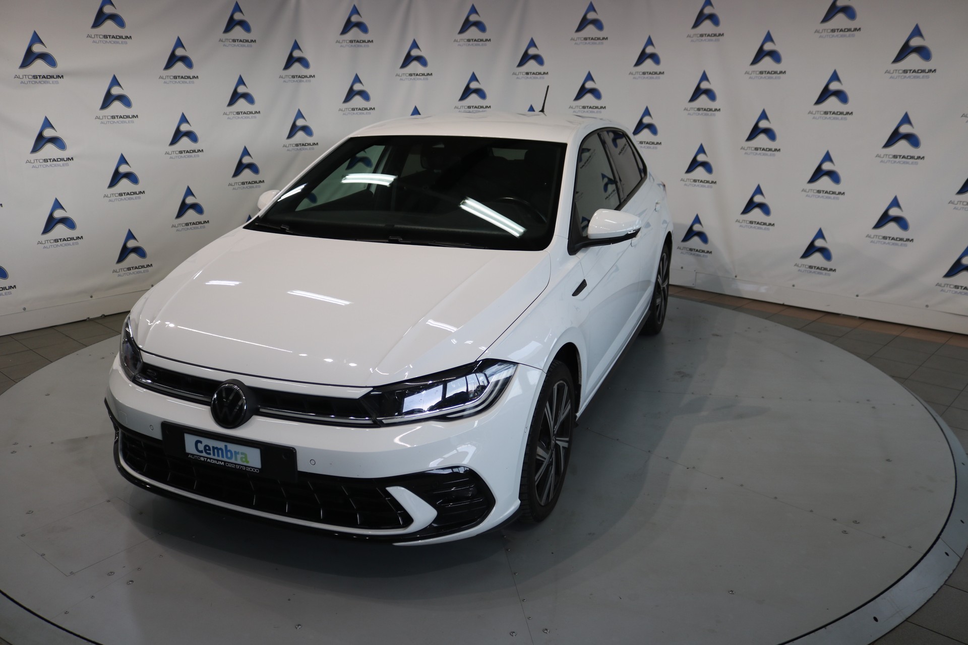 VW Polo 1.0 TSI R-Line DSG-image-11