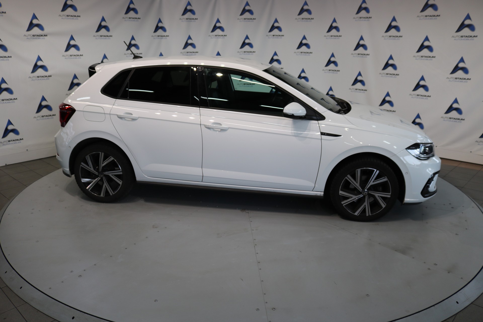 VW Polo 1.0 TSI R-Line DSG-image-25