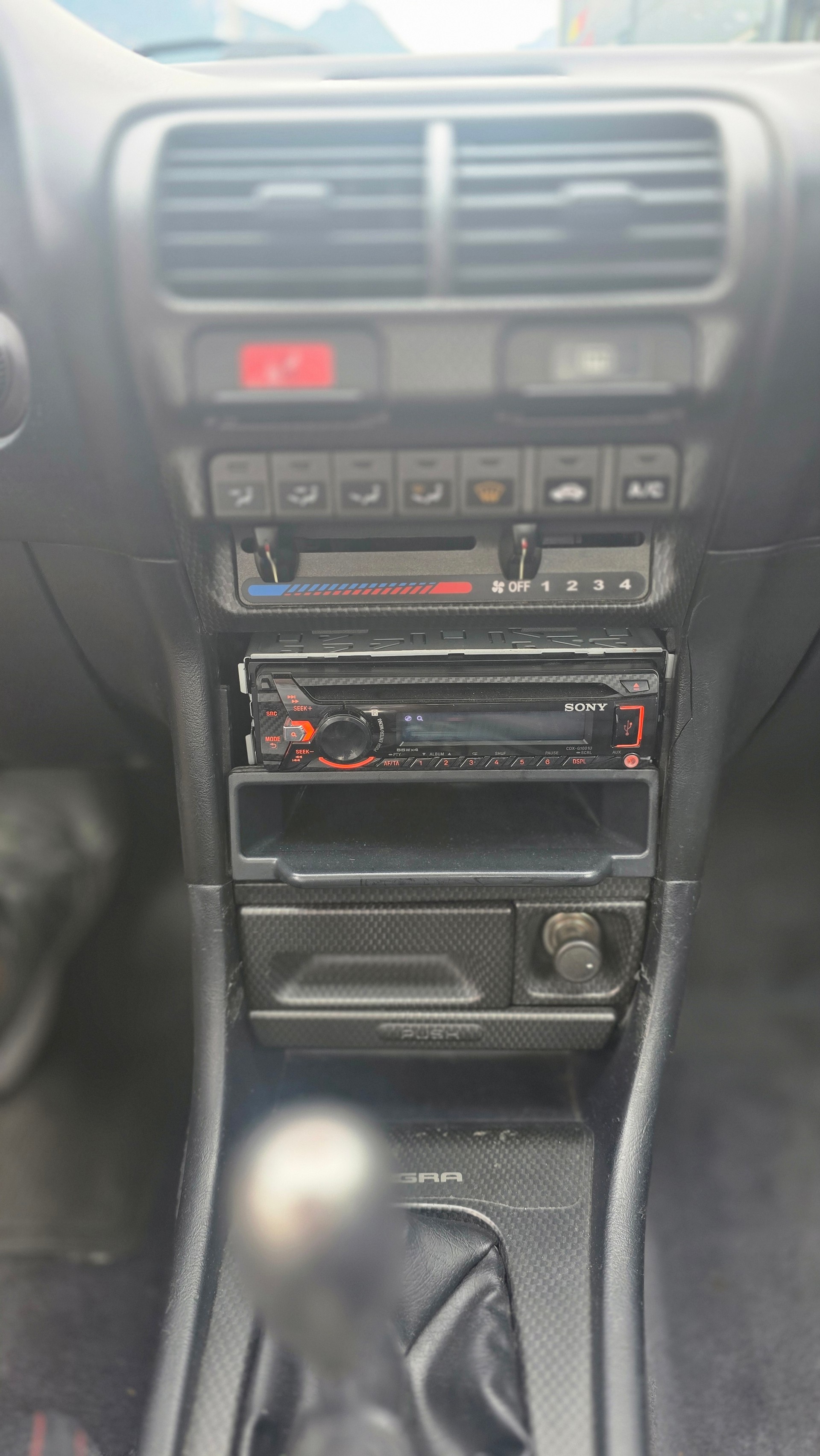 HONDA Integra Type-R 1.8 VTEC-image-10