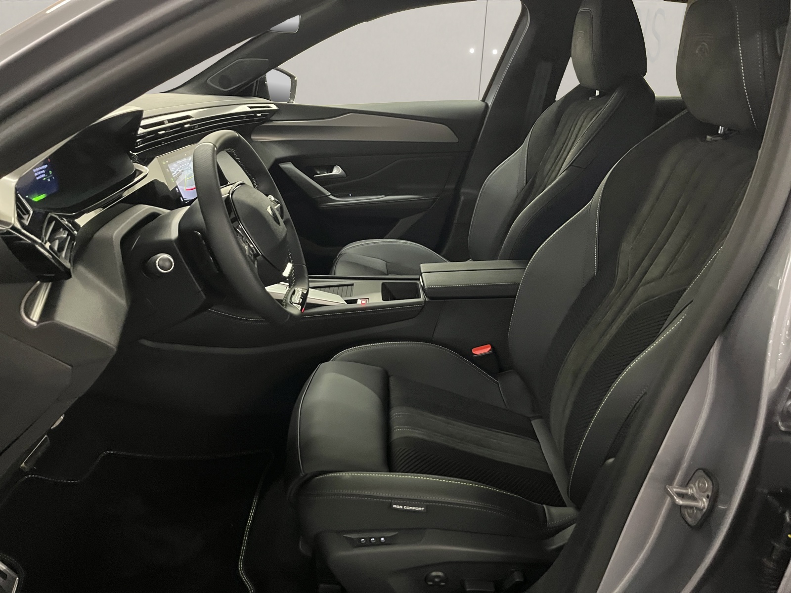 PEUGEOT 308 1.2 Hybrid GT-image-6