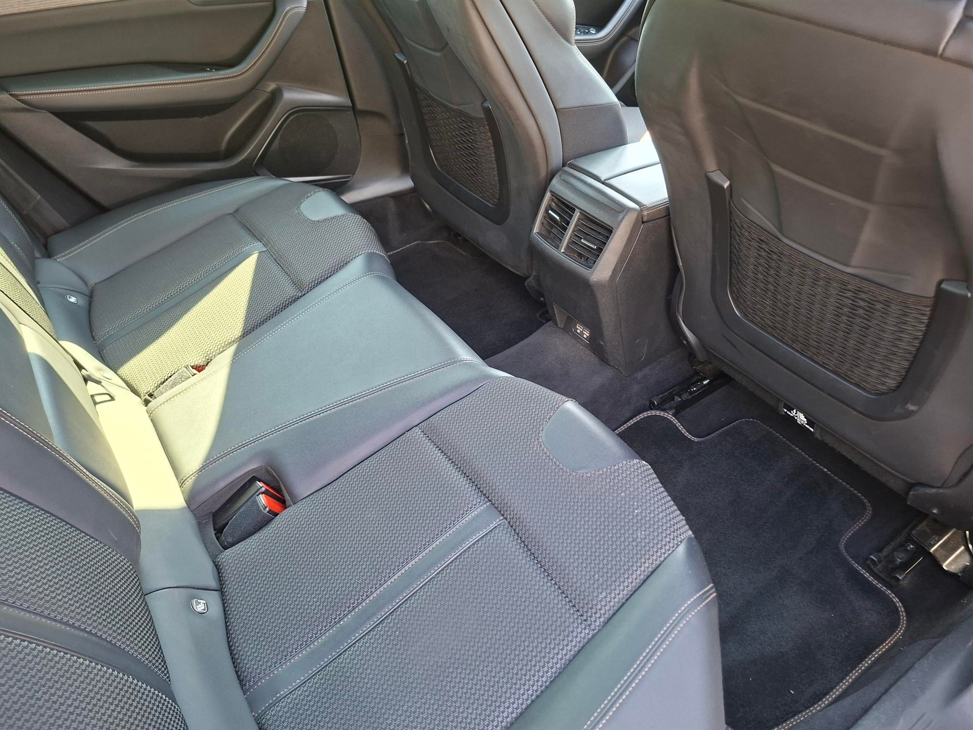 PEUGEOT 508 SW 1.5 Blue HDI GT Line EAT8-image-10