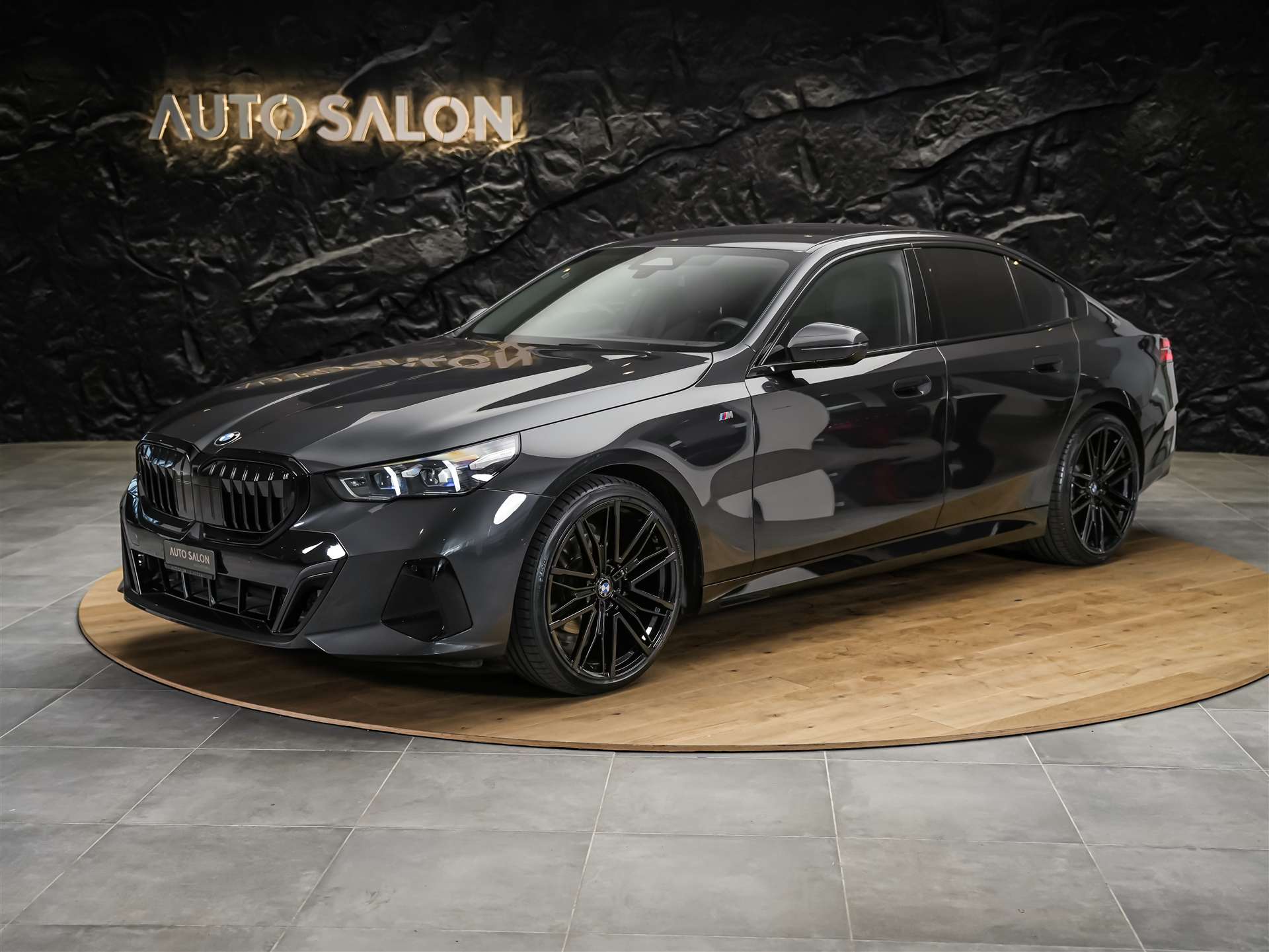 BMW 520d xDrive M Sport Steptronic *Werksgarantie*21" Felgen*Sitzlüftung*Harman/Kardon*-image-0