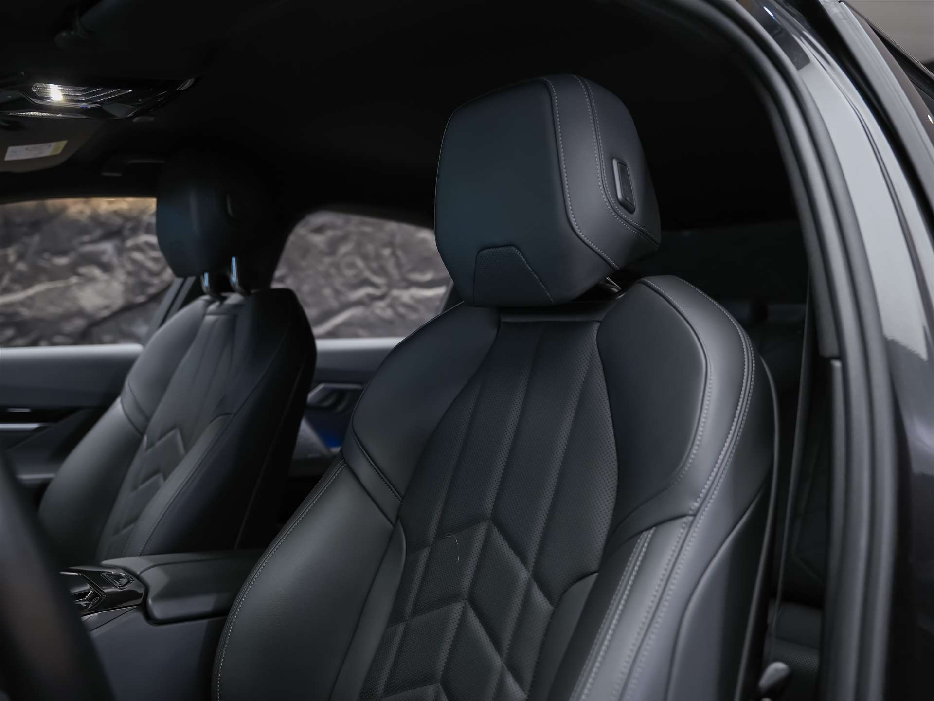 BMW 520d xDrive M Sport Steptronic *Werksgarantie*21" Felgen*Sitzlüftung*Harman/Kardon*-image-9