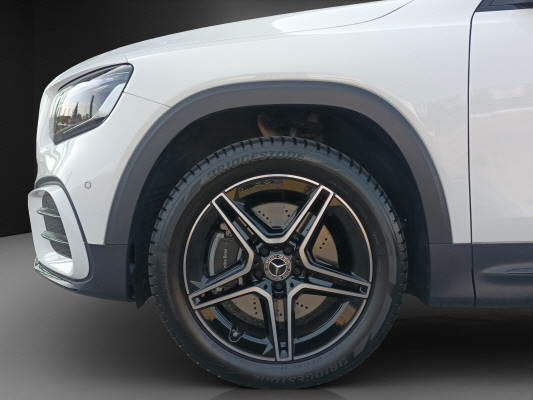 MERCEDES-BENZ GLB 220 4Matic 8G-Tronic-image-5