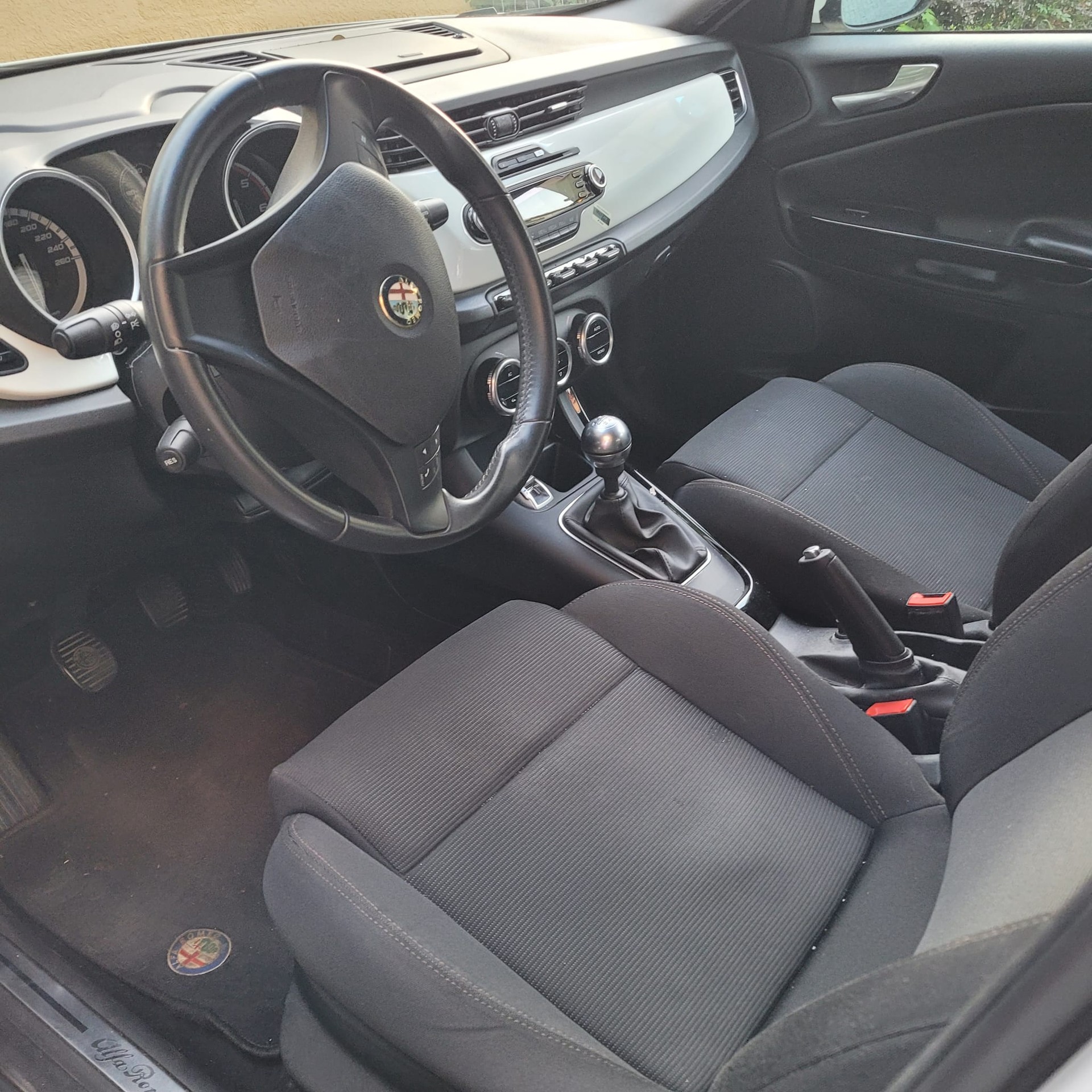 ALFA ROMEO GIULIETTA-image-4