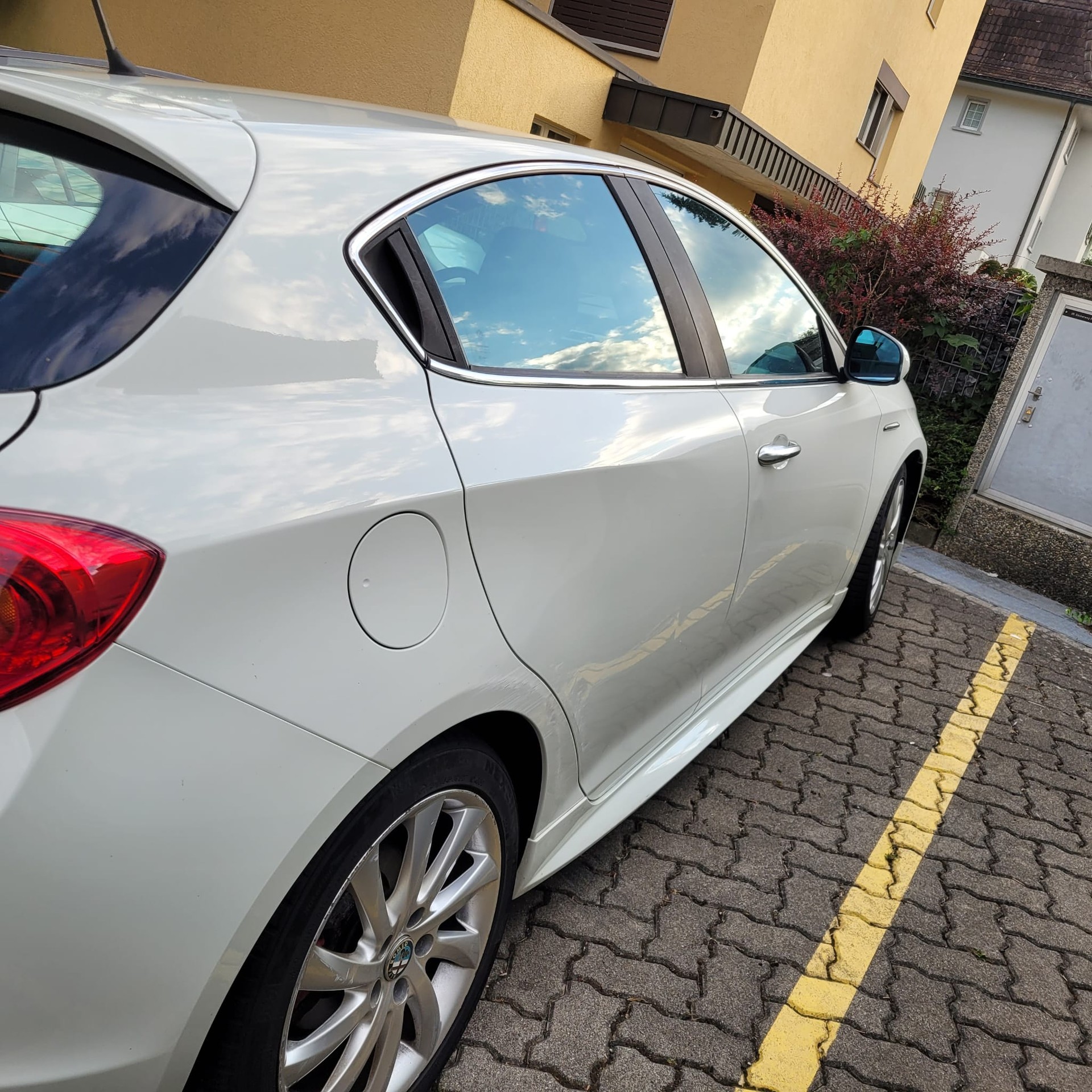ALFA ROMEO GIULIETTA-image-2