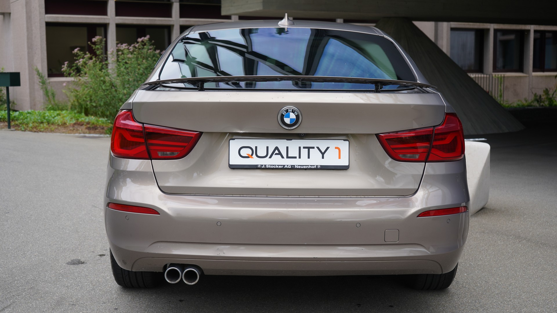 BMW 320d GT xDrive Luxury Line Steptronic-image-4