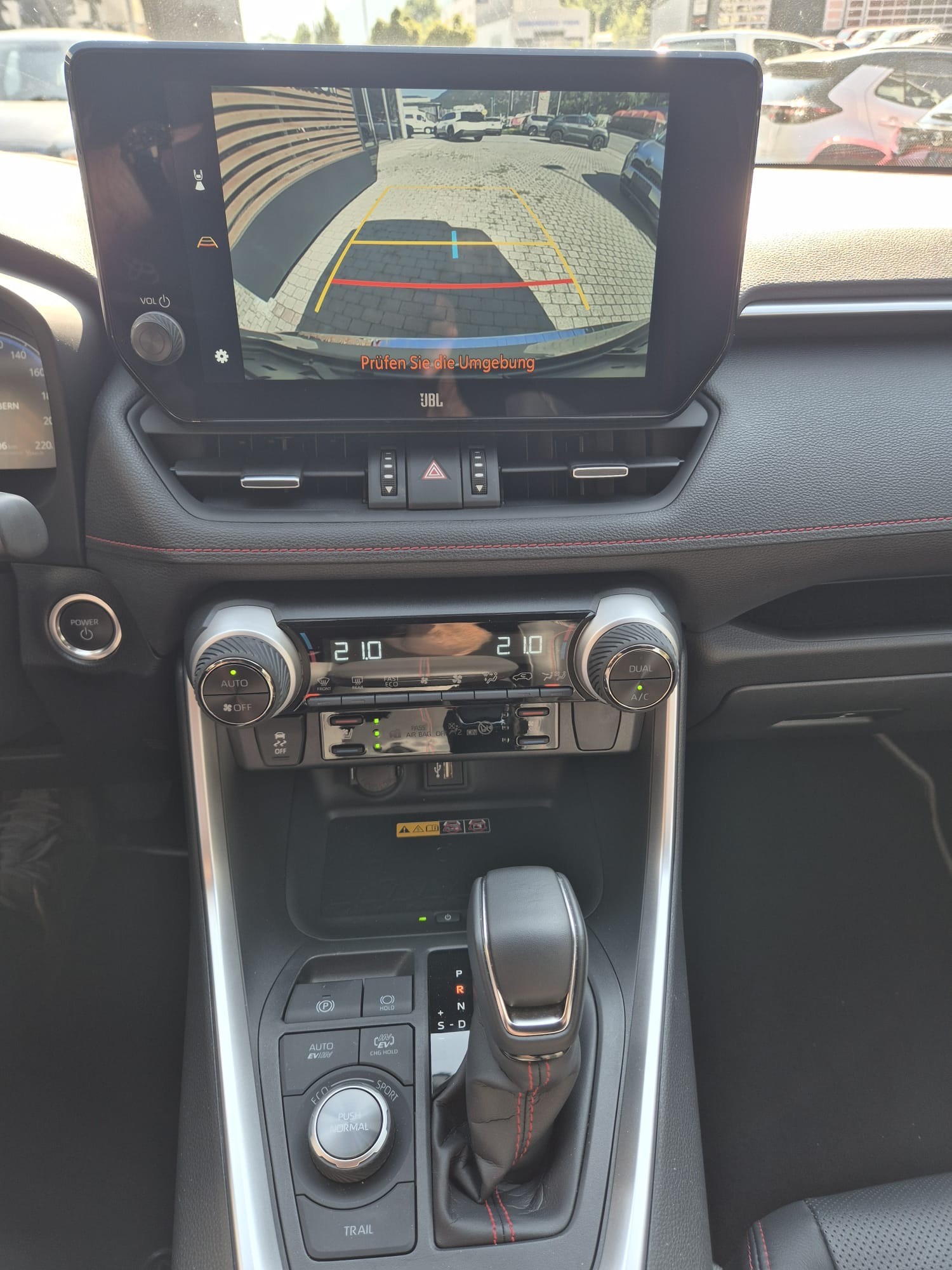 TOYOTA RAV-4 2.5 PHEV Platinum e-CVT 4WD-image-9