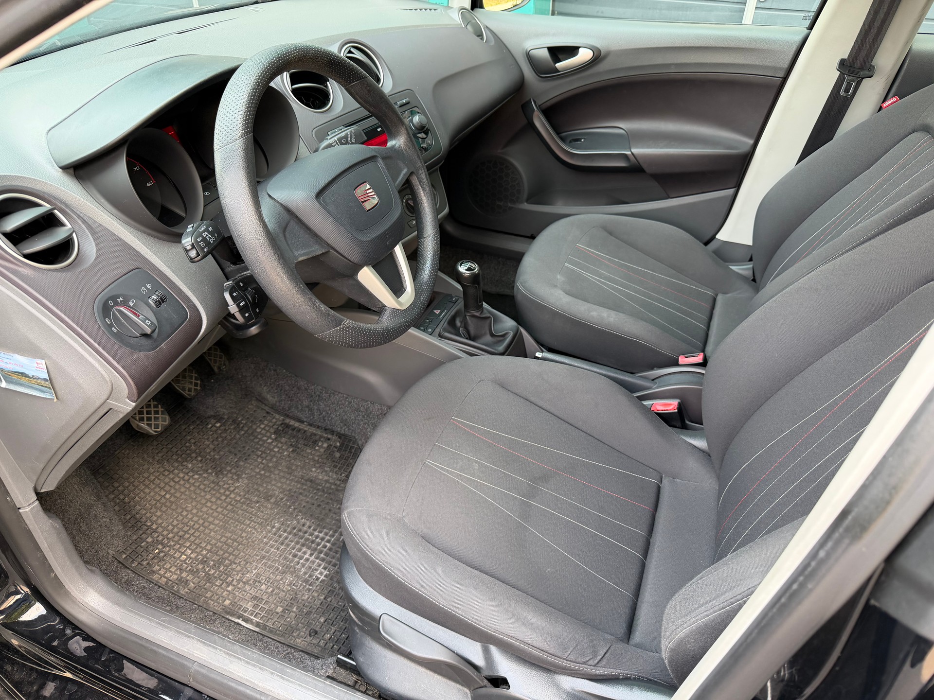 SEAT Ibiza 1.4 Style-image-6