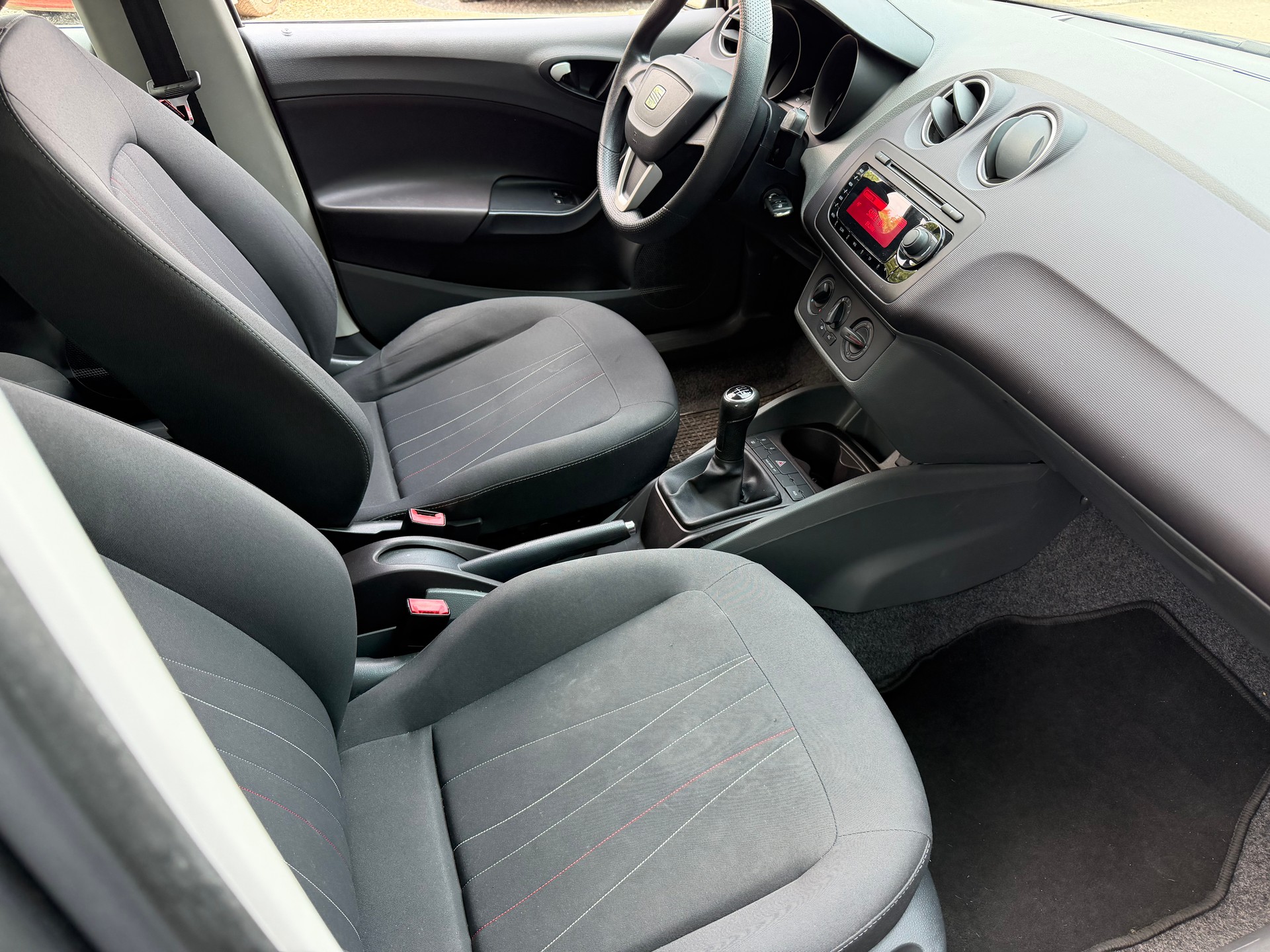SEAT Ibiza 1.4 Style-image-7