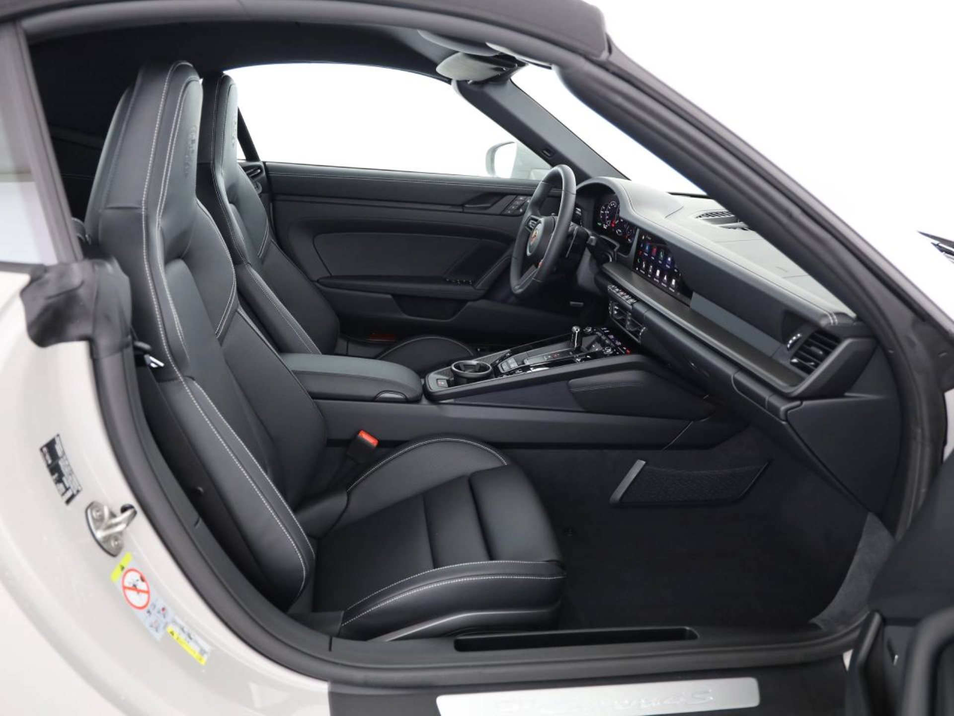 PORSCHE 911 Carrera 4S Cabriolet-image-17