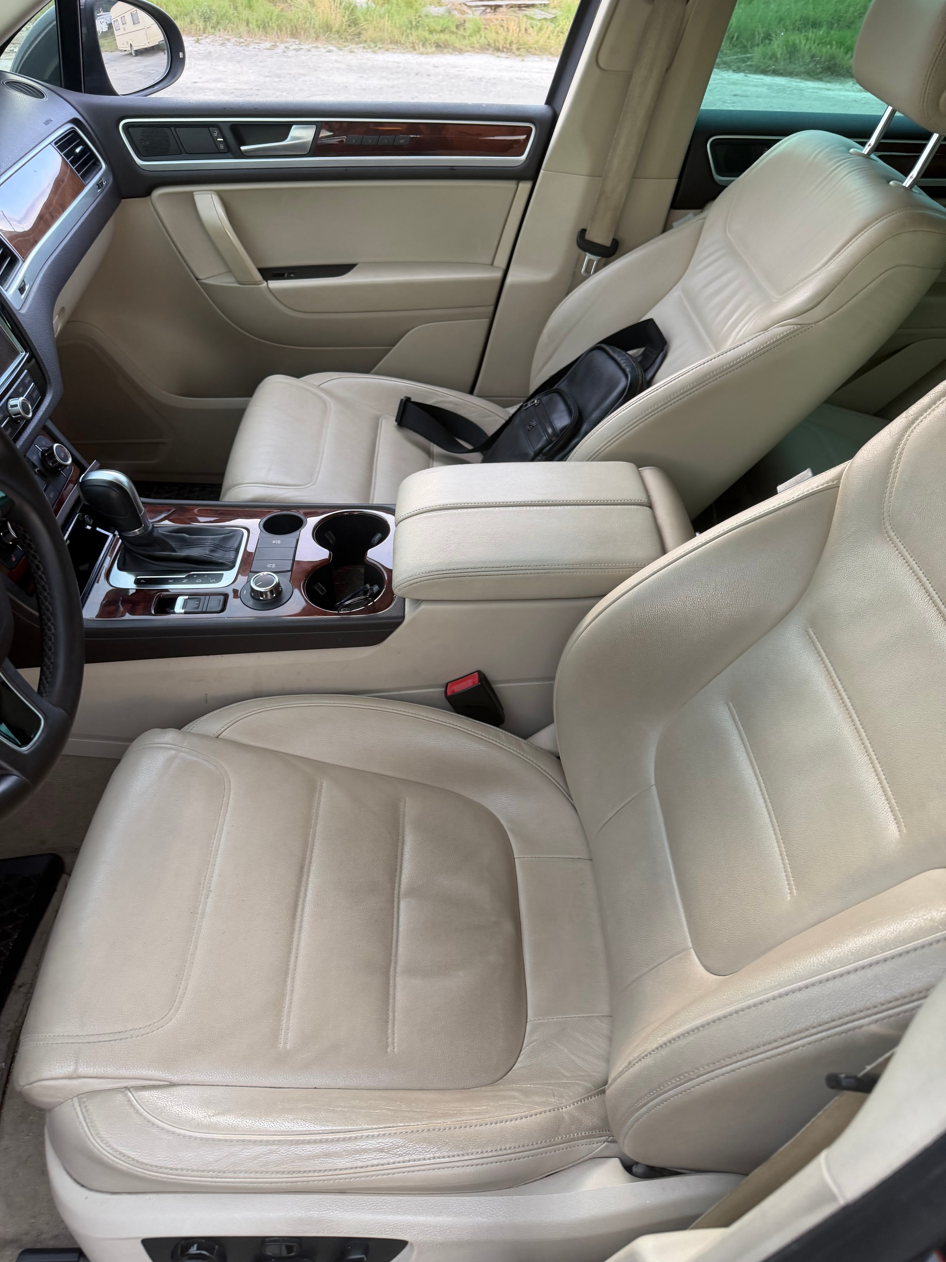 VW Touareg 3.0 TDI BlueMotion Technology Tiptronic-image-4