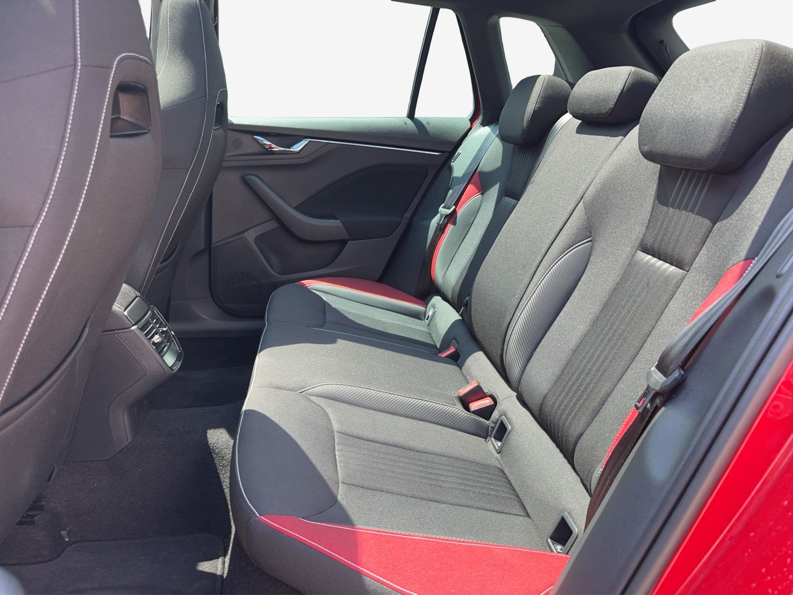 SKODA Kamiq 1.5 TSI ACT Monte Carlo DSG-image-8