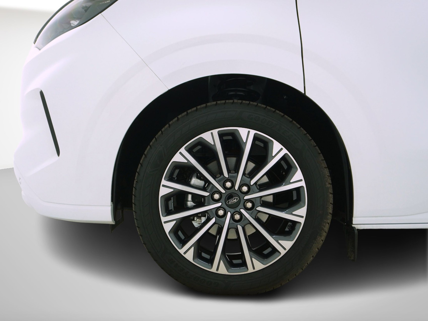 FORD Tourneo Custom 320 L1 2.0 TDCI 4x4 Titanium X-image-9
