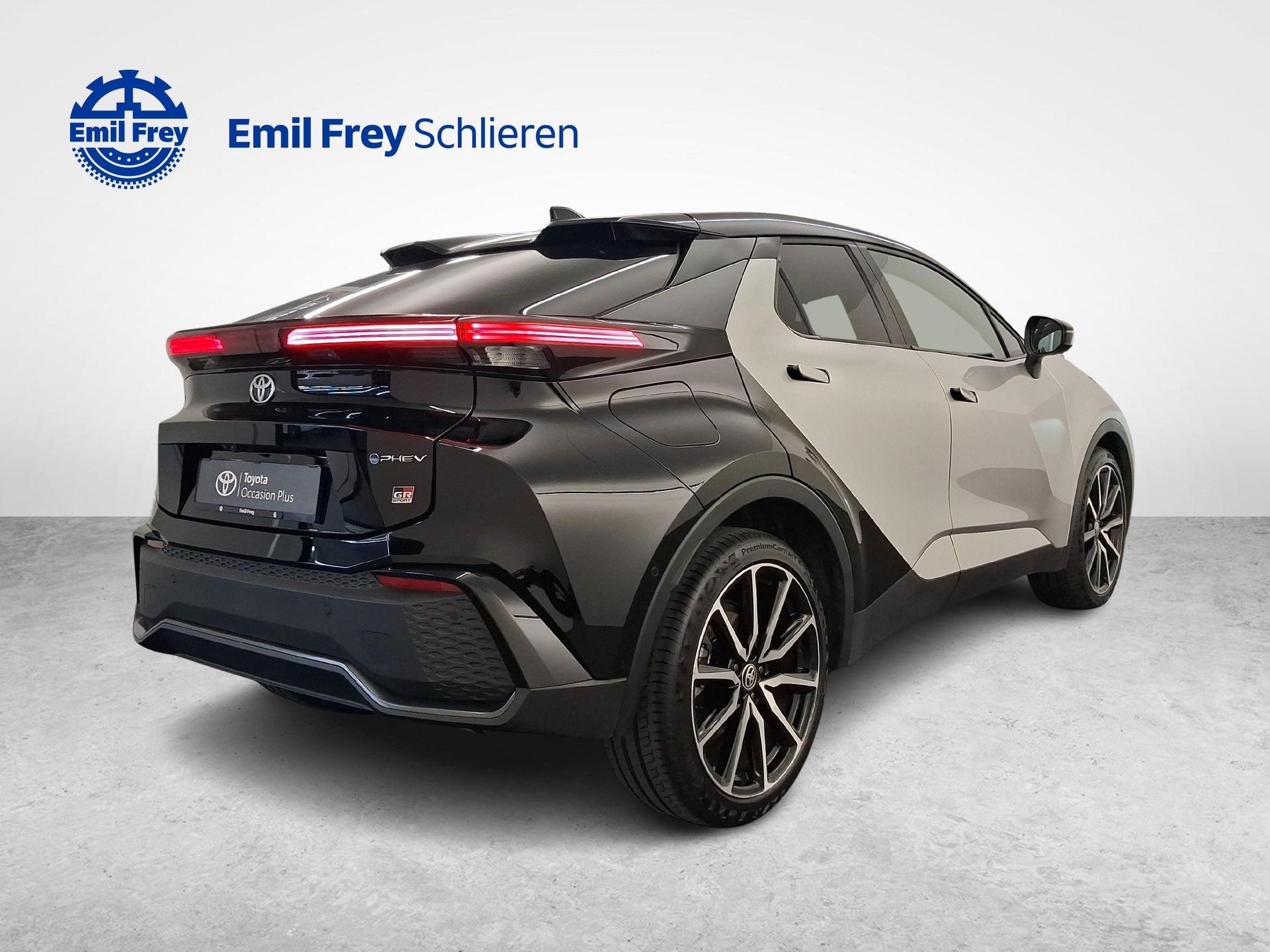 TOYOTA C-HR 2.0 PHEV GR Sport Premiere-image-4
