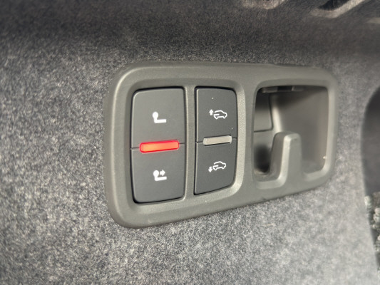 AUDI SQ8 SUV TFSI quattro-image-14
