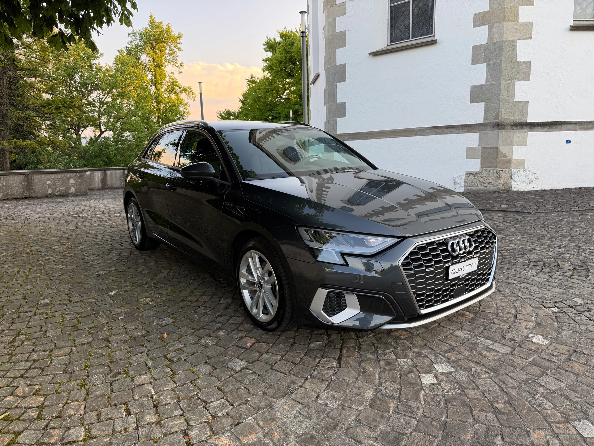 AUDI A3 Sportback 30 TDI S-tronic /Ab MFK/Service gepflegt/36 Monate Garantie/LED/Apple CarPlay /Virtuell Cockpit/Sportsitze-image-2