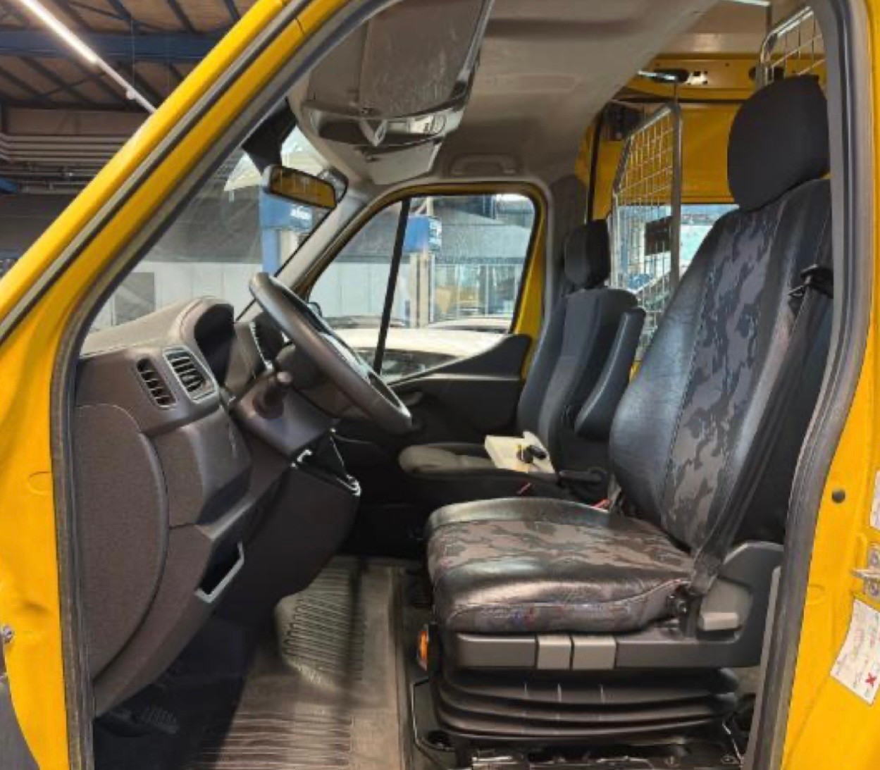 RENAULT Master P35 ENERGY 2.3dCi 145 L3H3 4x4-image-8