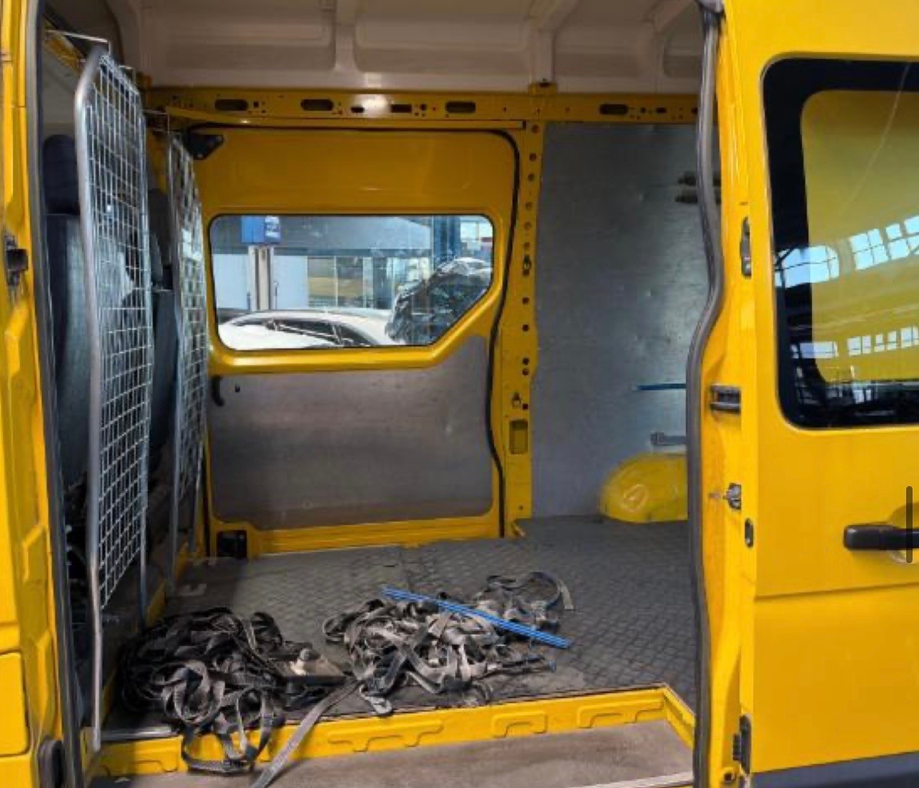 RENAULT Master P35 ENERGY 2.3dCi 145 L3H3 4x4-image-10