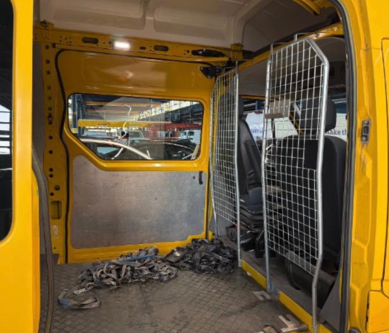 RENAULT Master P35 ENERGY 2.3dCi 145 L3H3 4x4-image-12