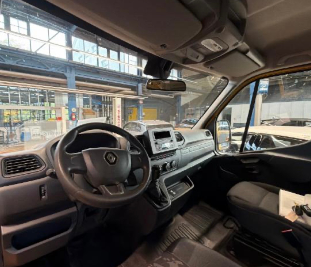 RENAULT Master P35 ENERGY 2.3dCi 145 L3H3 4x4-image-11