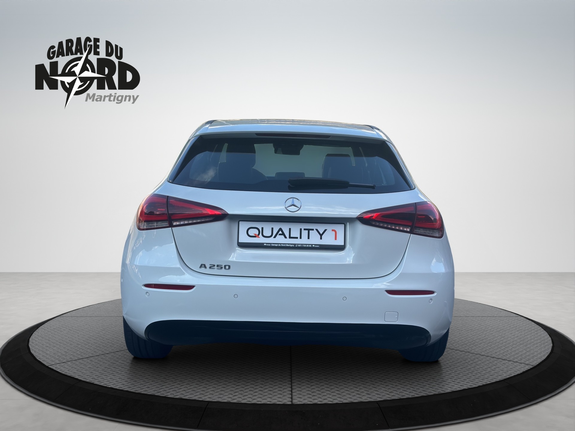 MERCEDES-BENZ A 250 Style 7G-DCT-image-4