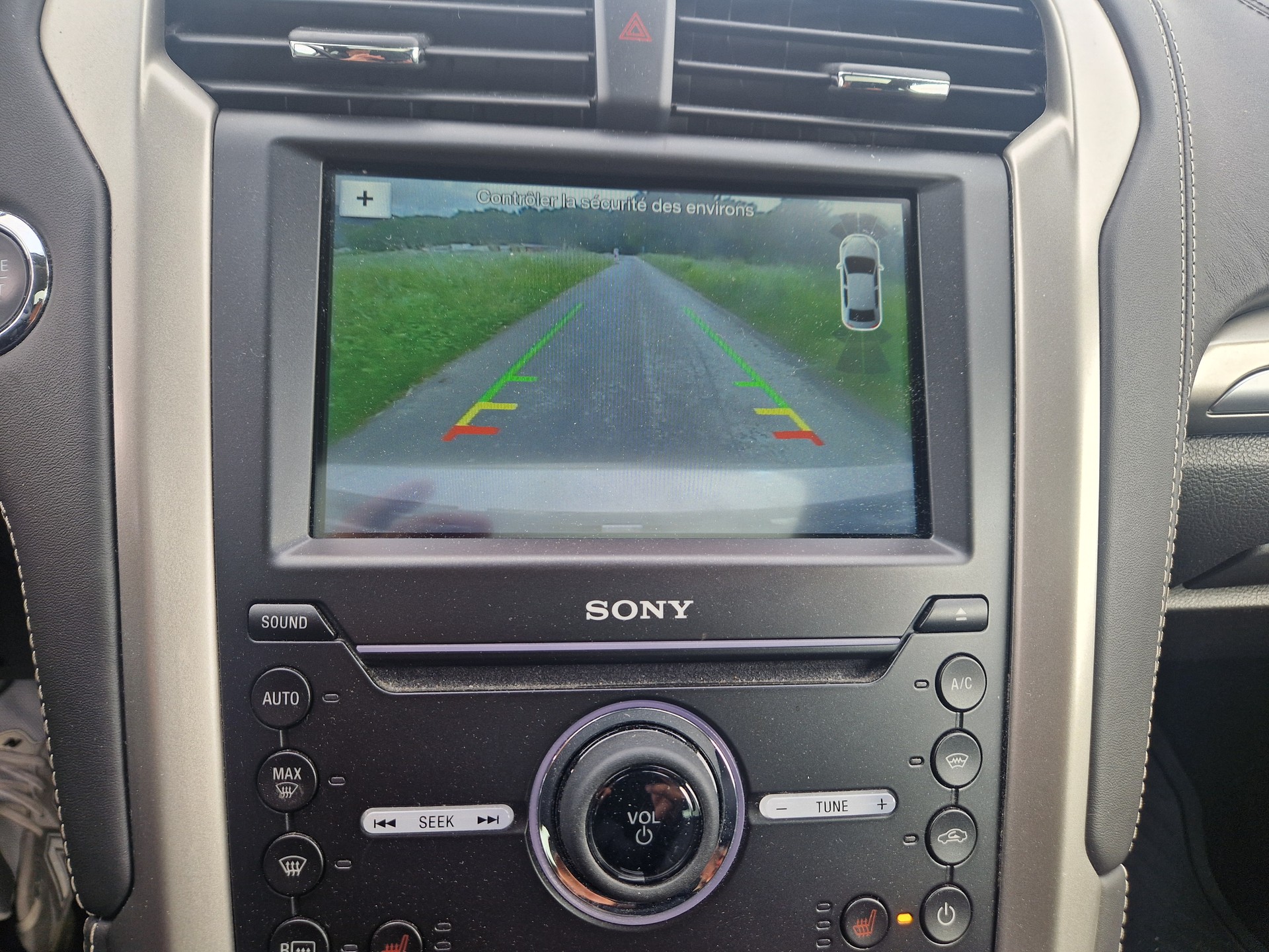FORD Mondeo 2.0 TDCi Vignale AWD PowerShift-image-12