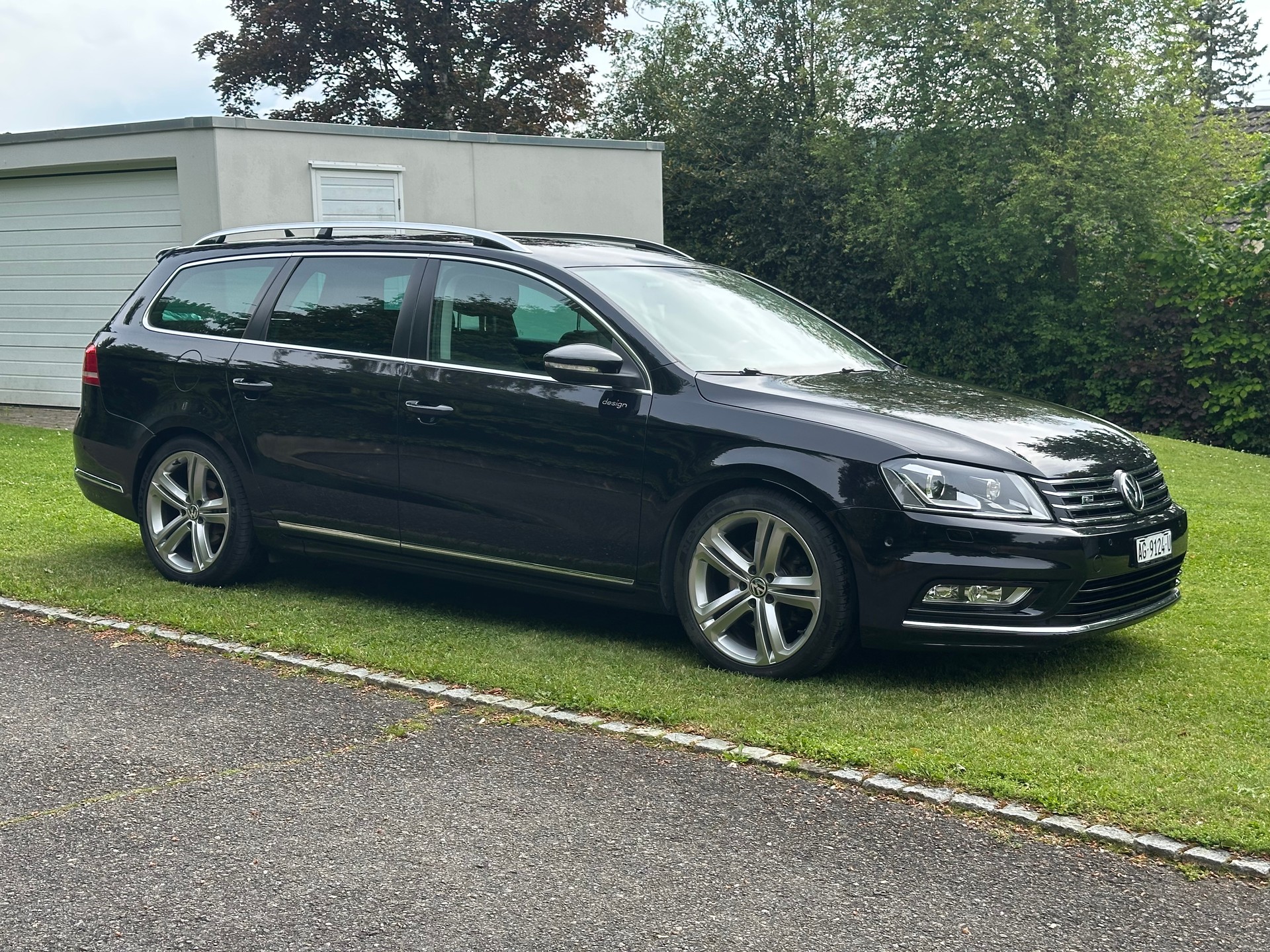 VW Passat Variant 2.0 TDI BMT R-Line 4MDSG-image-1