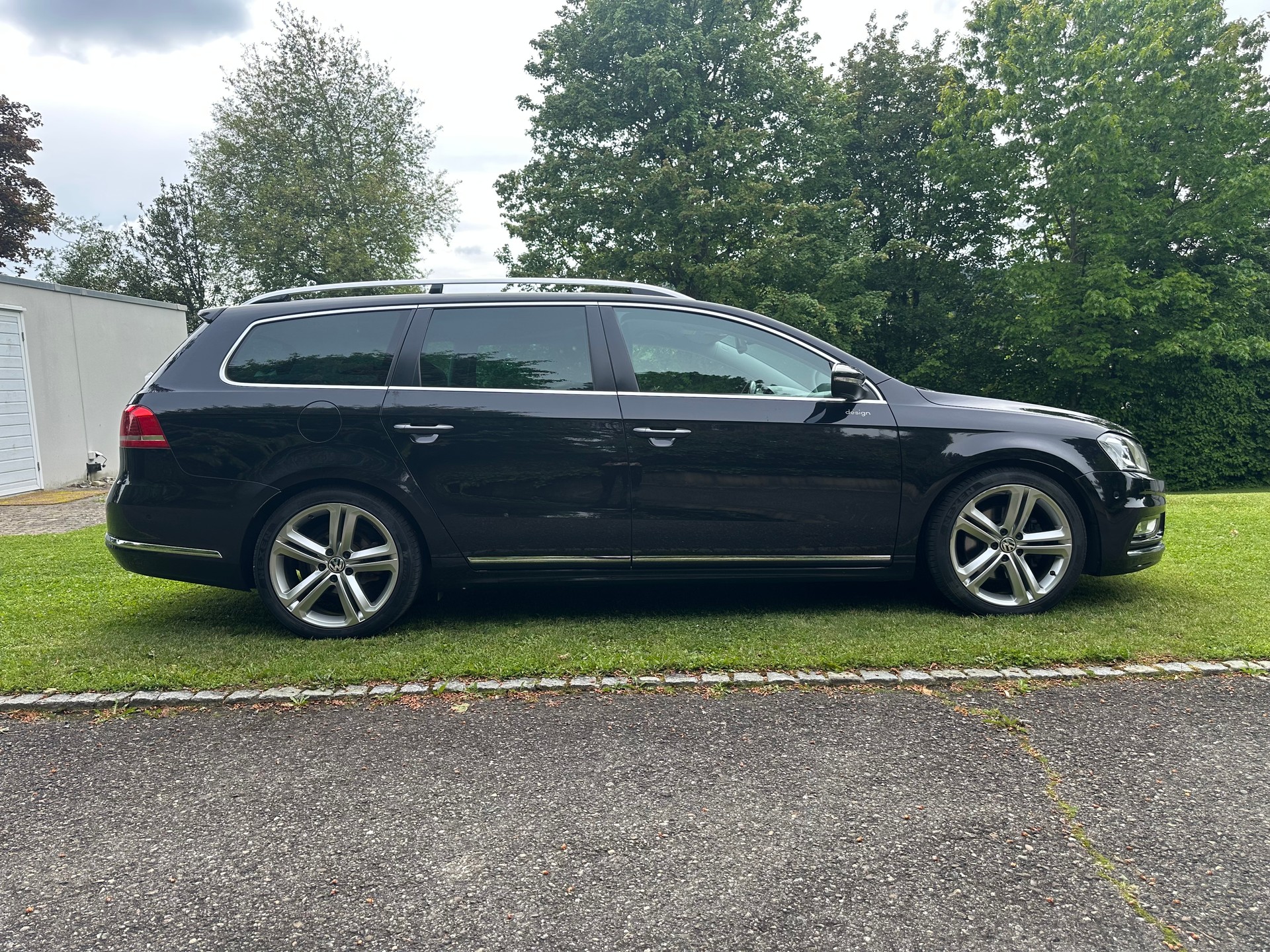 VW Passat Variant 2.0 TDI BMT R-Line 4MDSG-image-4