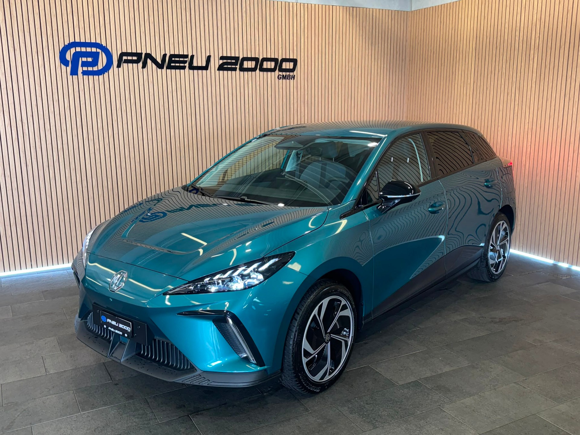 MG 4 EV 64kWh Premium-image-0