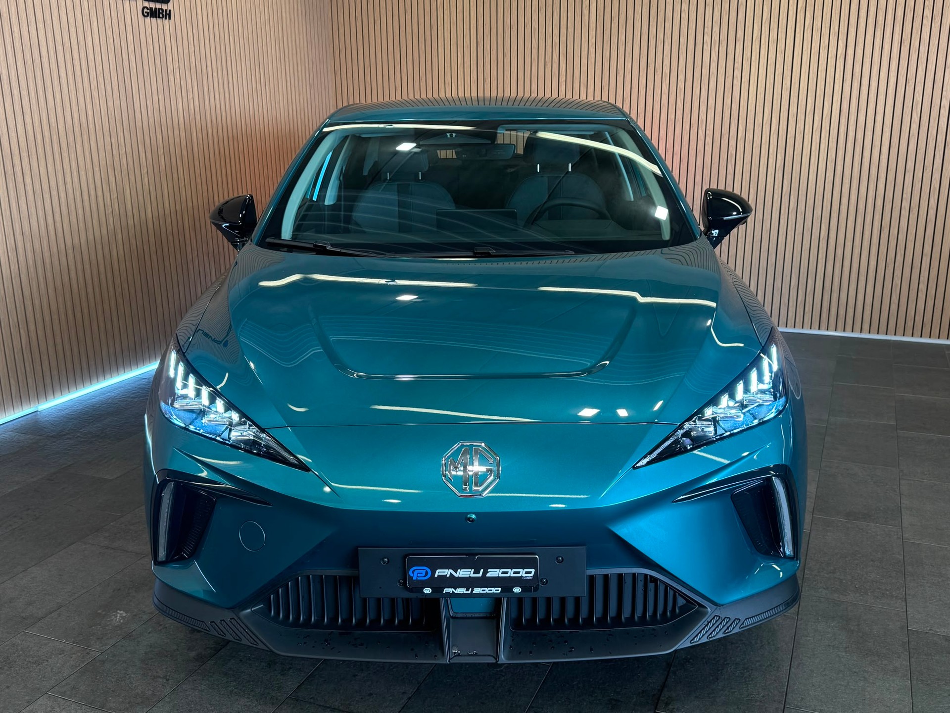 MG 4 EV 64kWh Premium-image-1