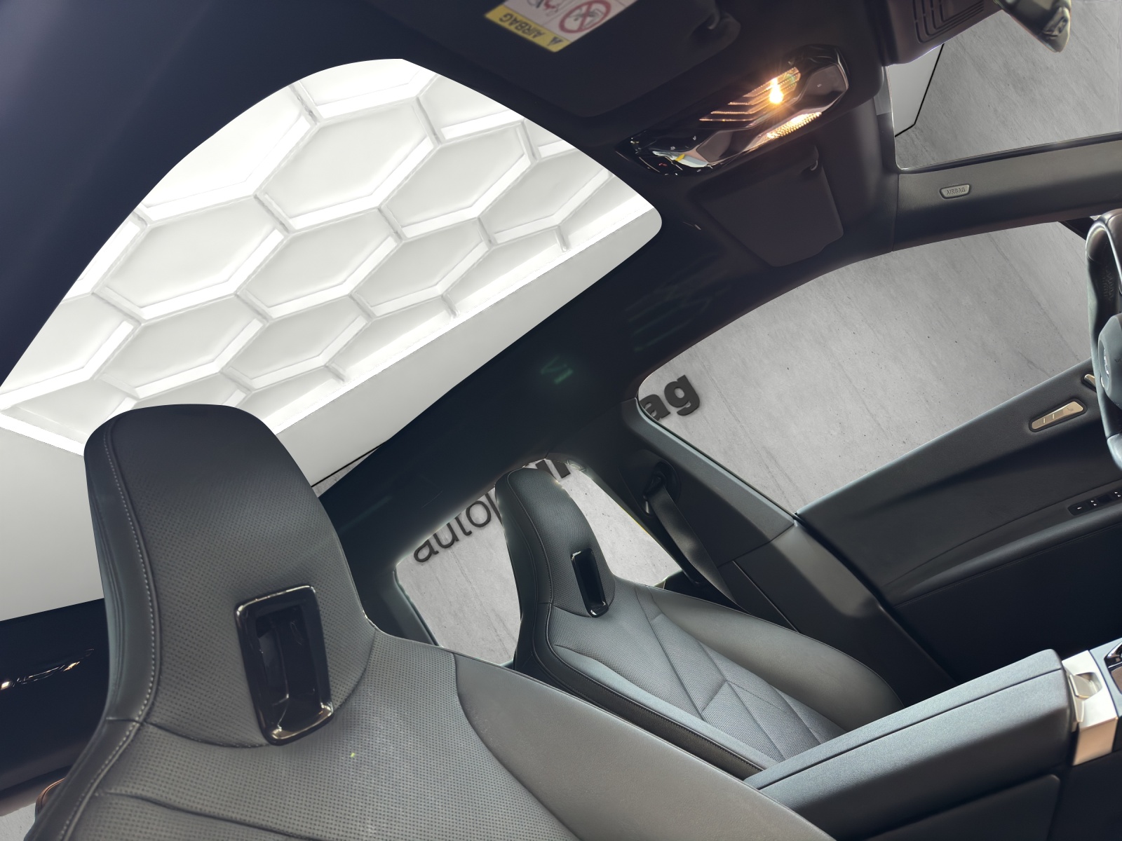 BMW iX xDrive50-image-11