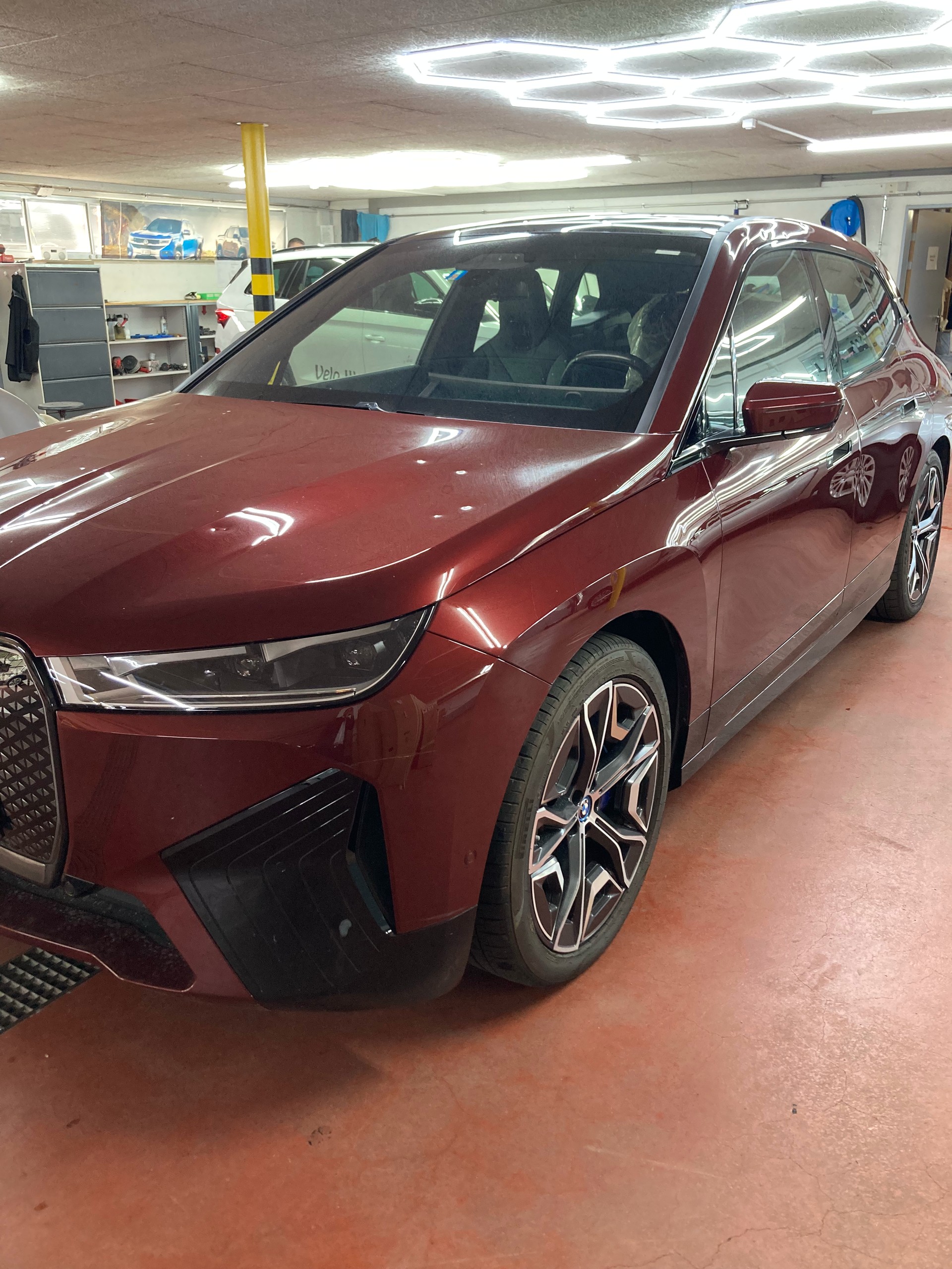 BMW iX xDrive50-image-2