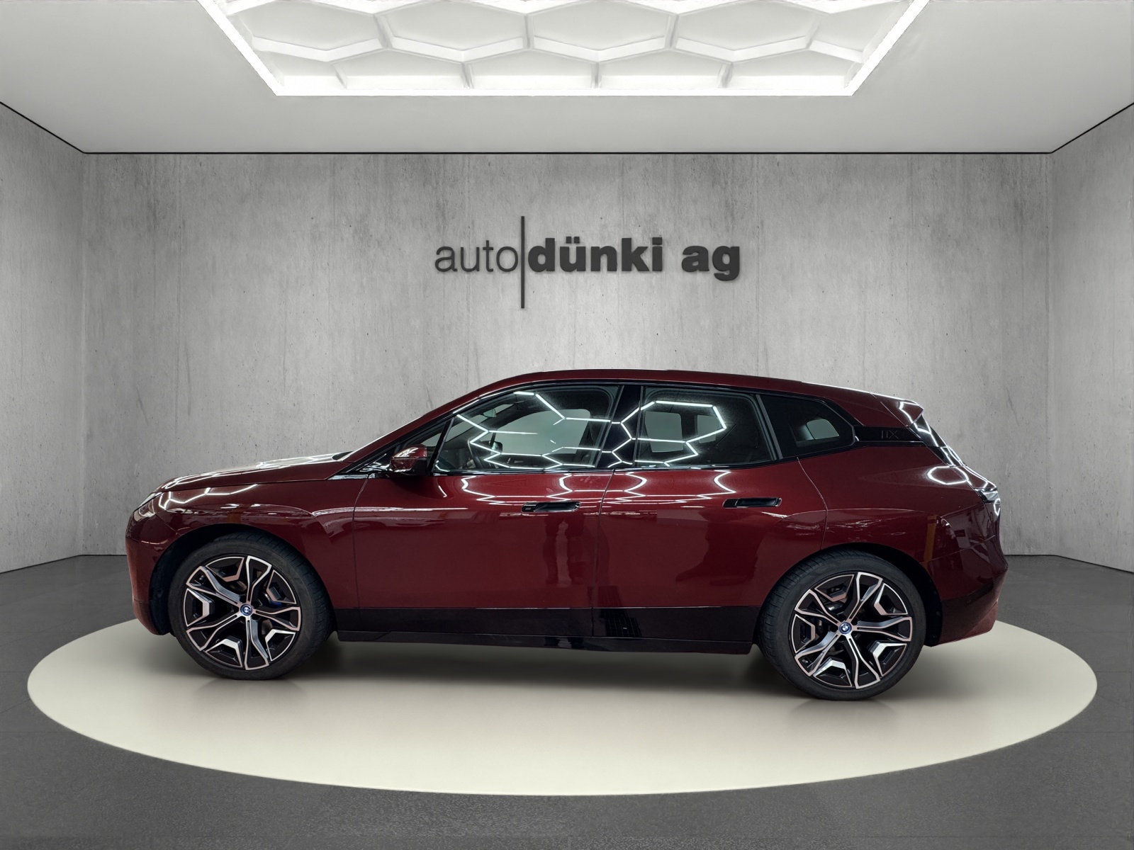 BMW iX xDrive50-showroom-element-1