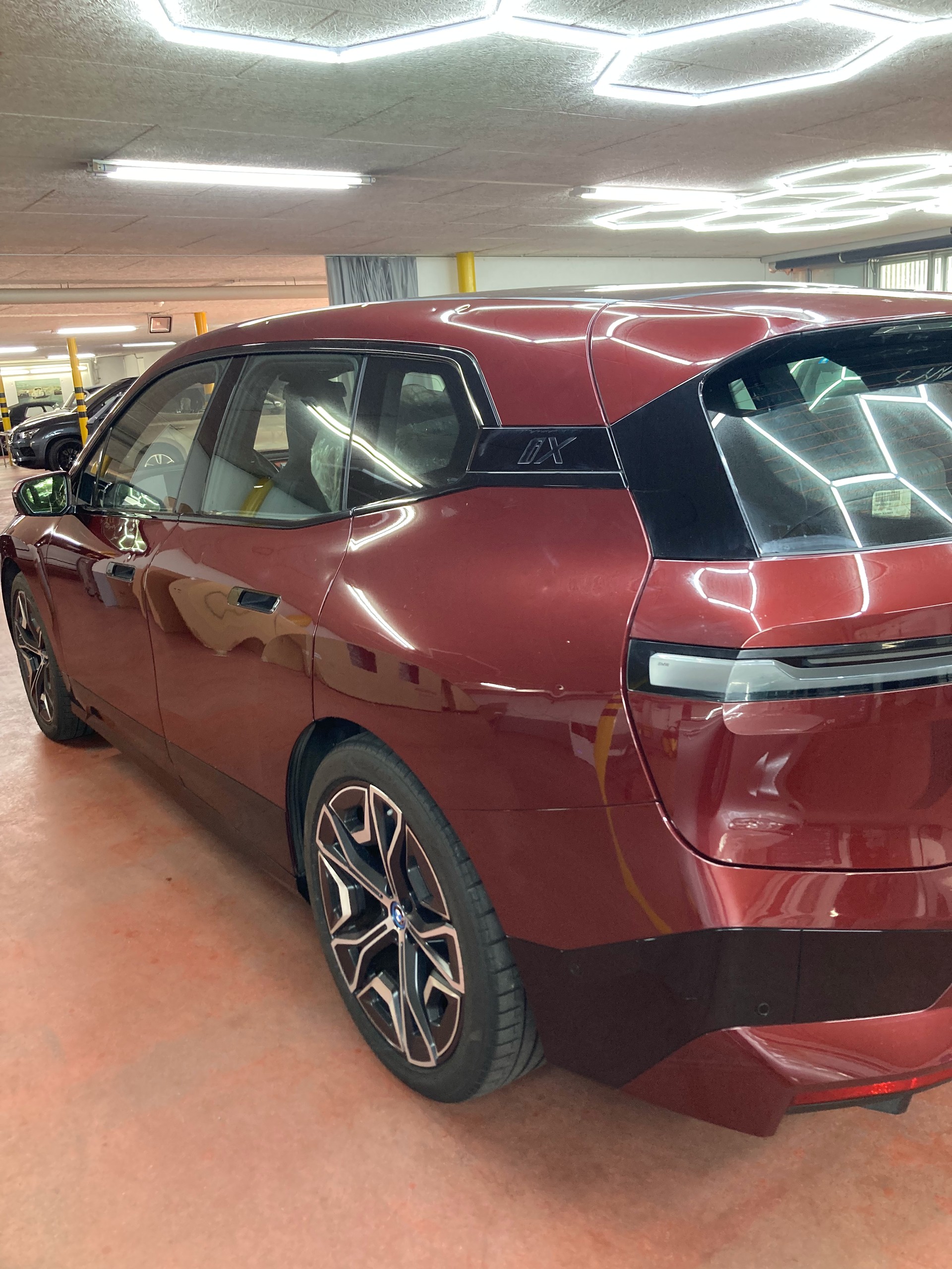 BMW iX xDrive50-image-3
