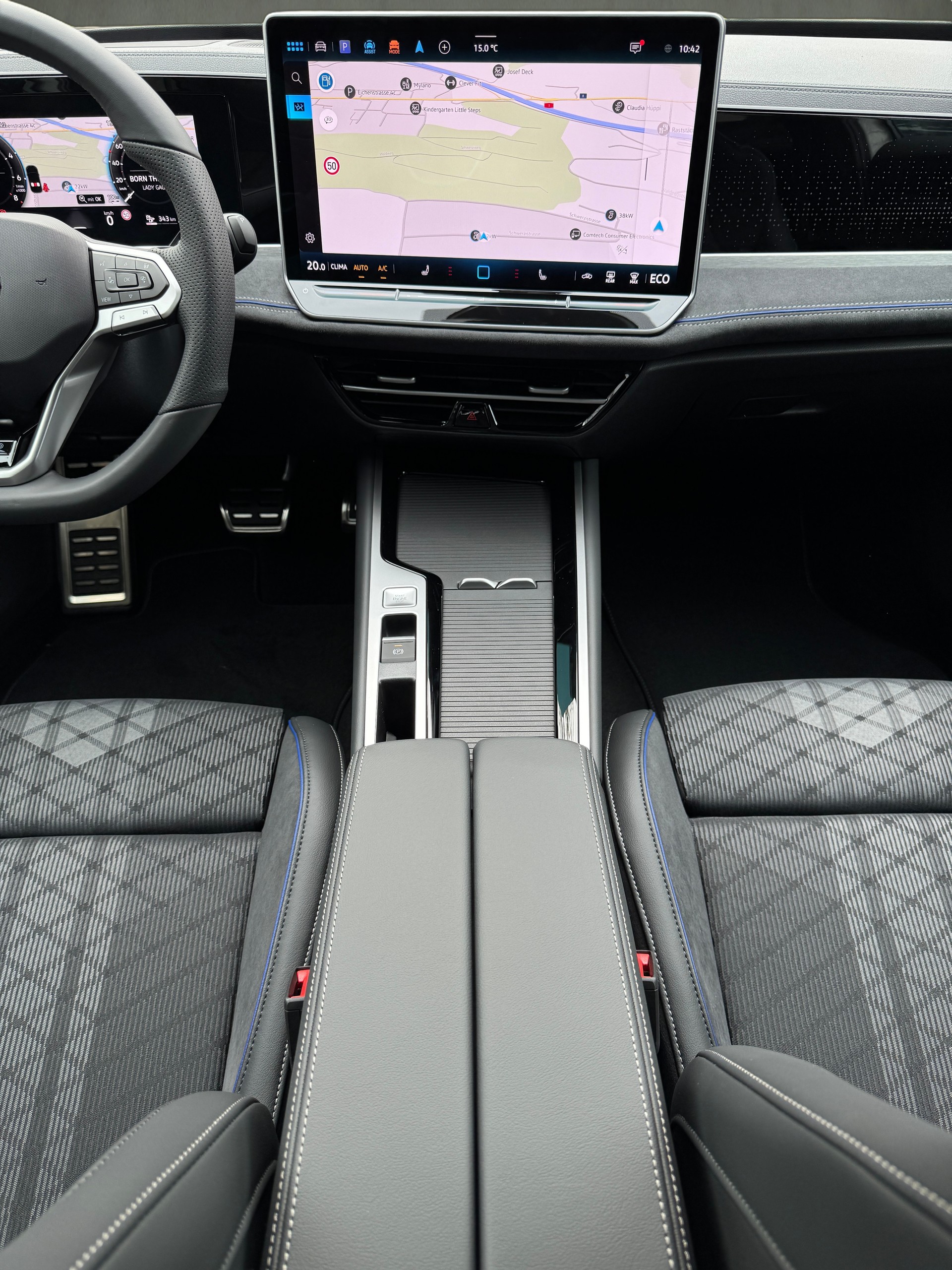 VW Passat Variant 1.5 TSI evo2 Plug-In- Hybrid R-Line DSG-image-10