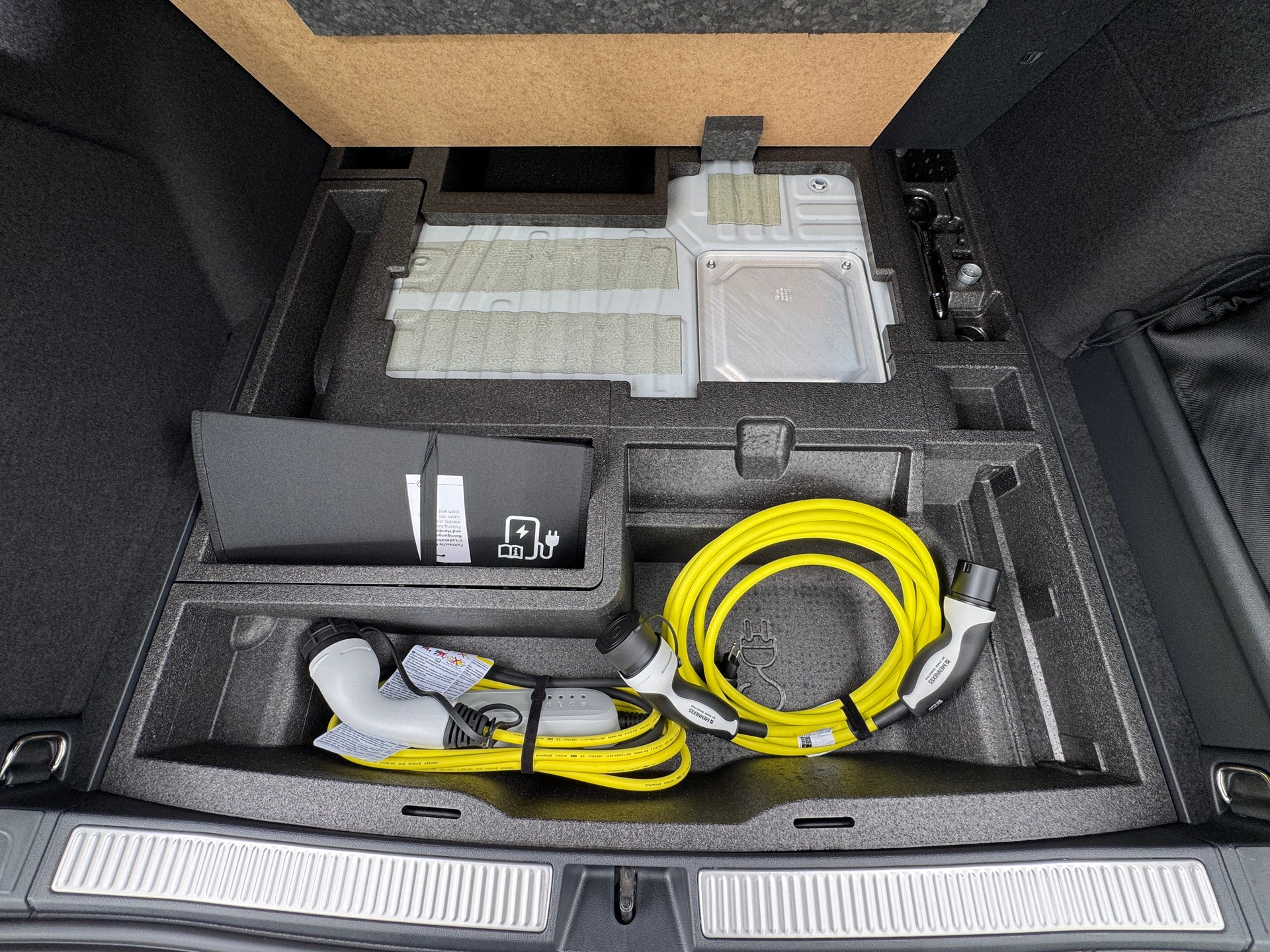 VW Passat Variant 1.5 TSI evo2 Plug-In- Hybrid R-Line DSG-image-26