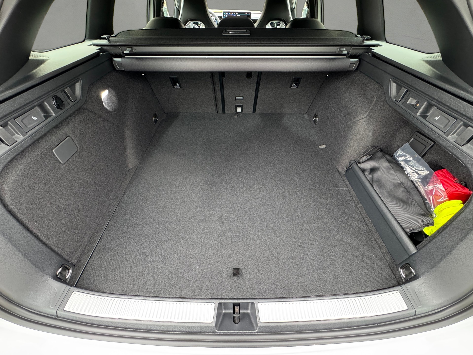 VW Passat Variant 1.5 TSI evo2 Plug-In- Hybrid R-Line DSG-image-25